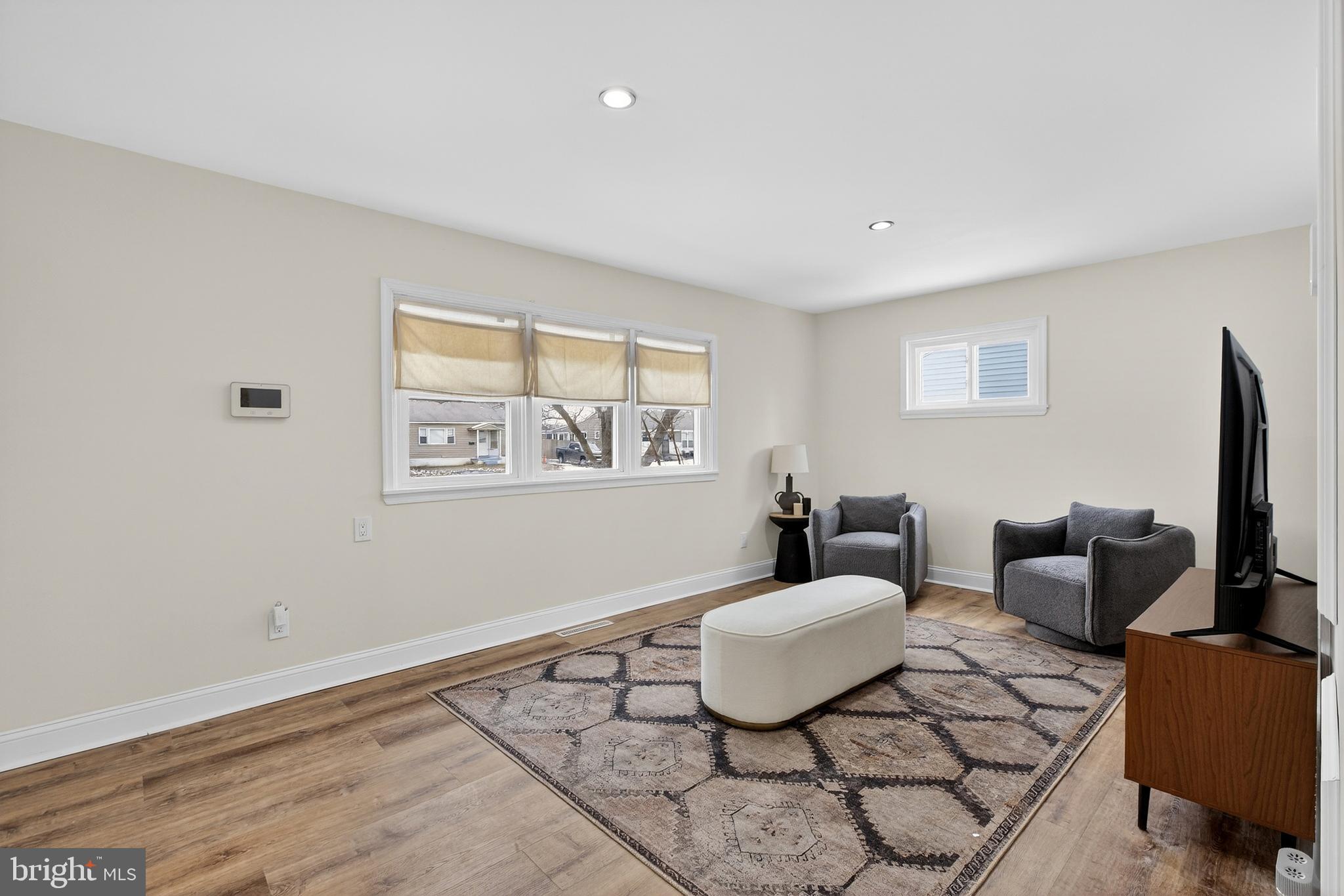 CASTLE HILLS - Residential