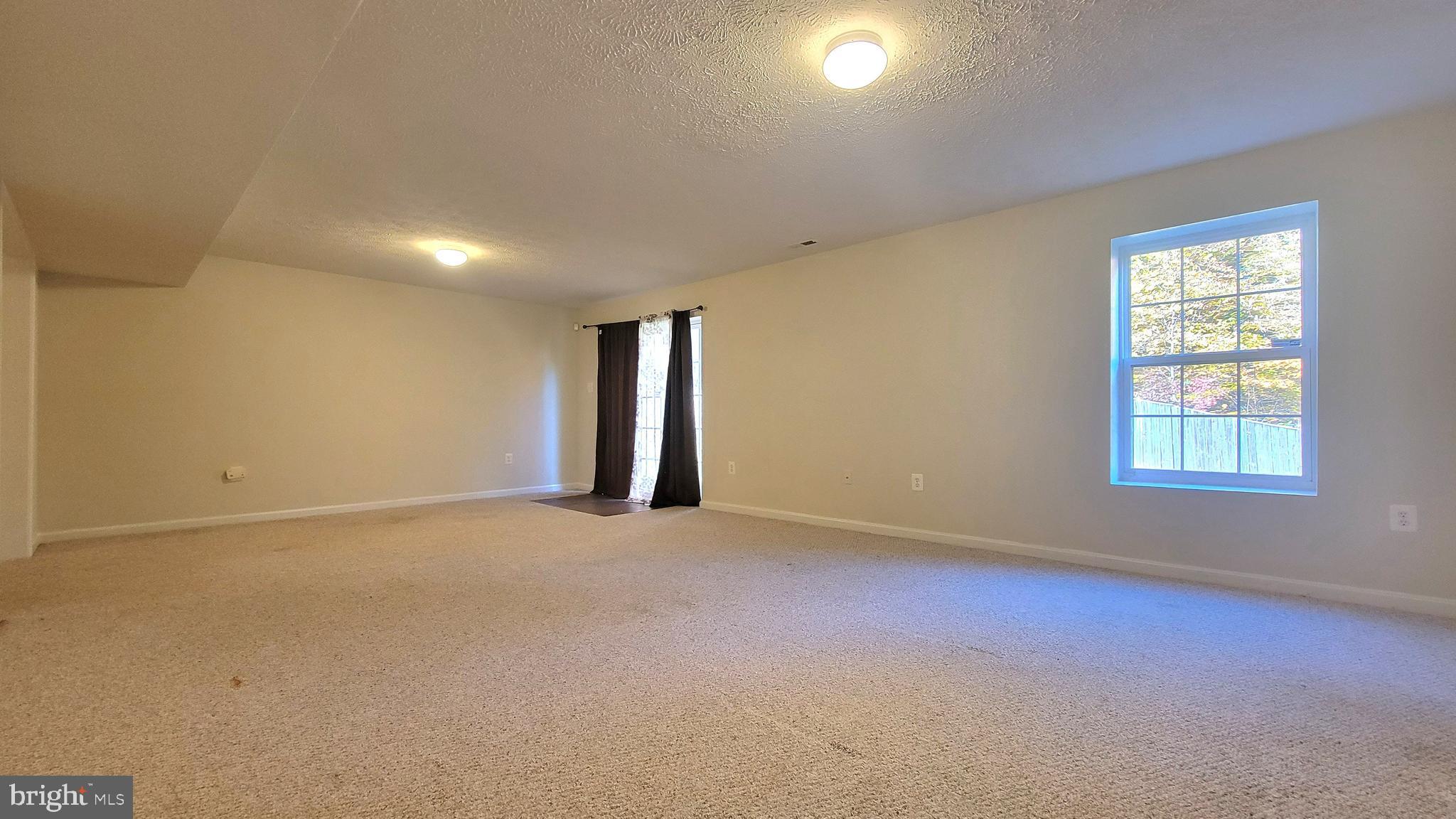 SEASONS LANDING - Residential Lease