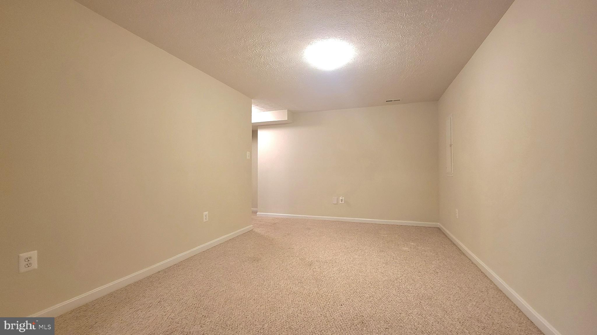 SEASONS LANDING - Residential Lease