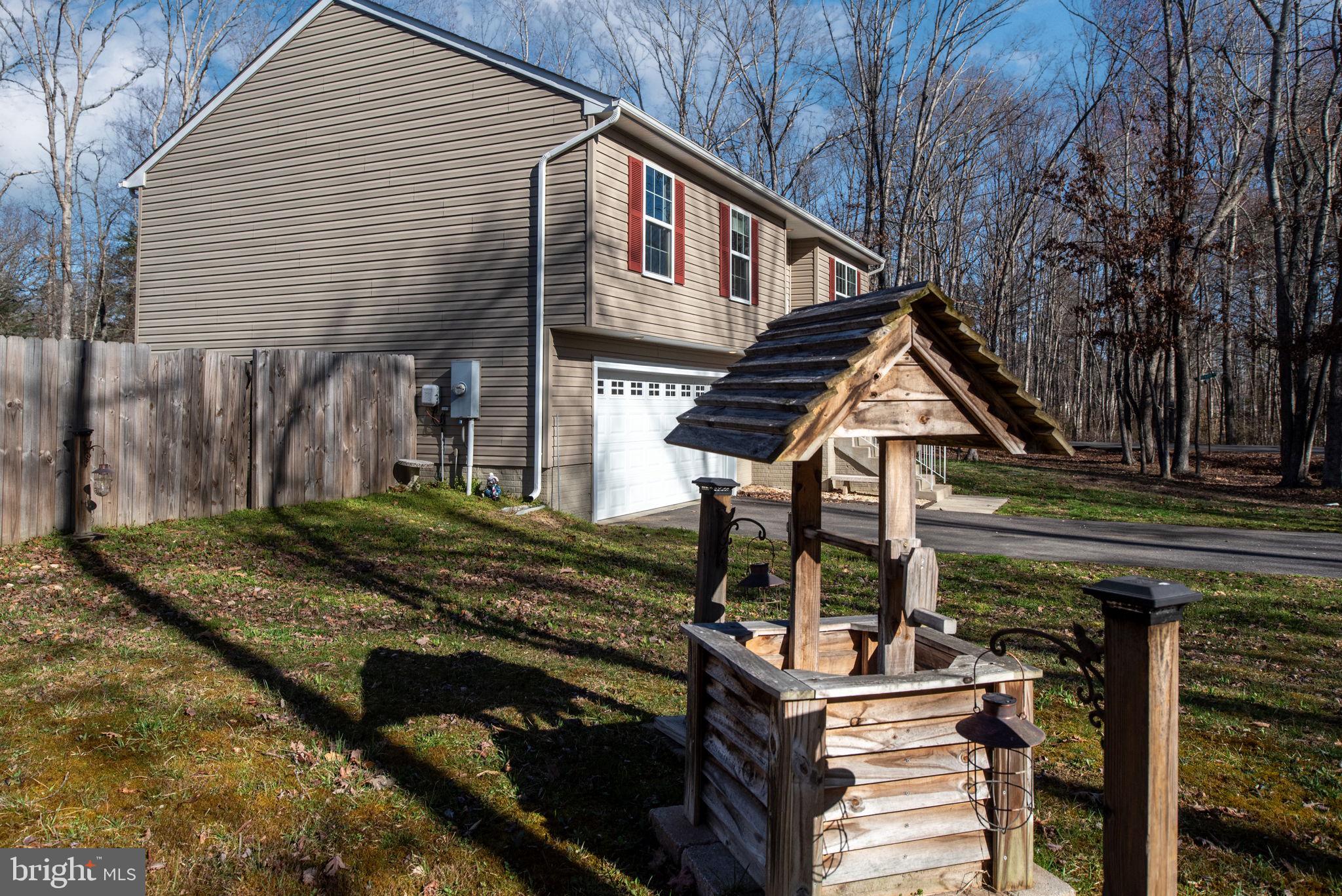 LAKE WILDERNESS - Residential