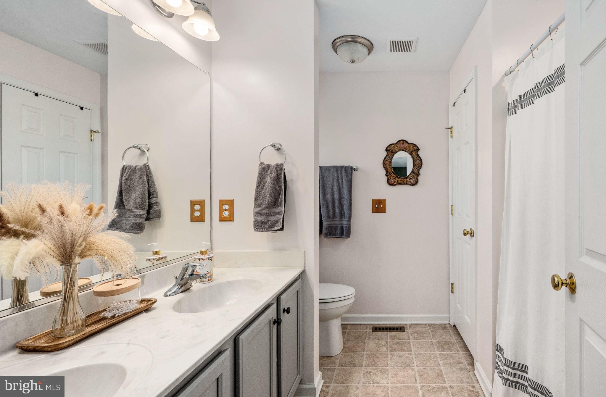 LAKE WILDERNESS - Residential