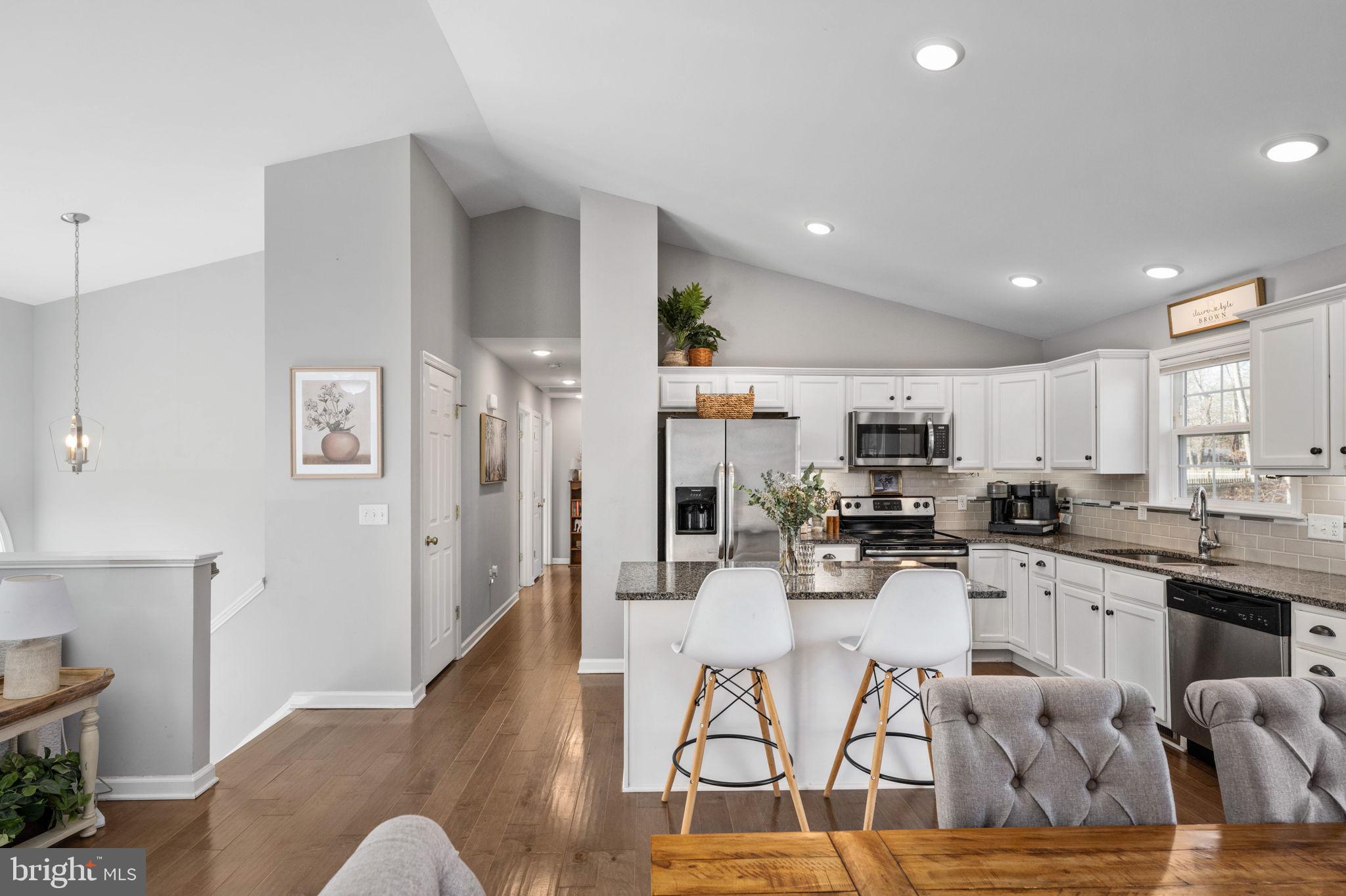 LAKE WILDERNESS - Residential