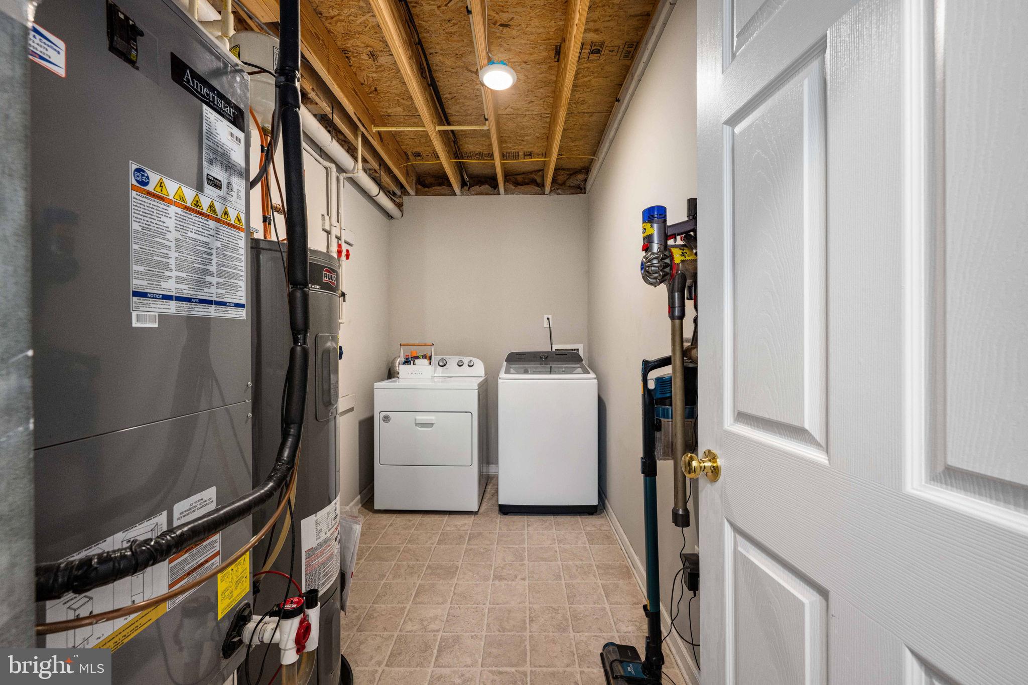 LAKE WILDERNESS - Residential