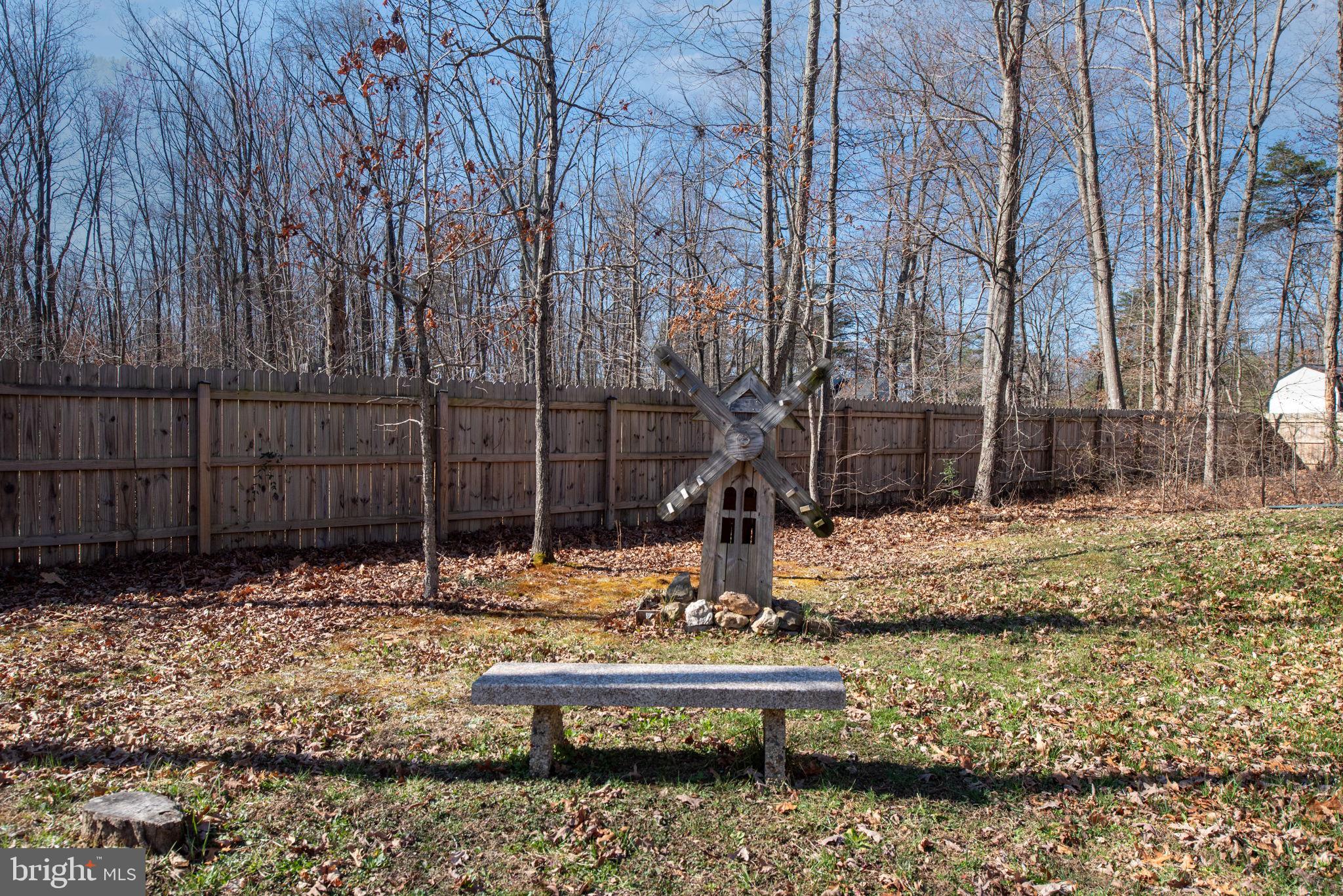 LAKE WILDERNESS - Residential