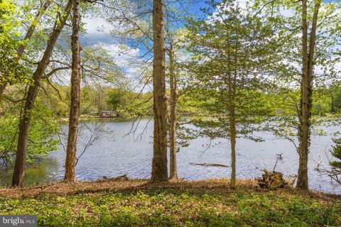 Homes For Sale - 1070 Lakeview Dr Dr<br/> STAFFORD, VA 22556
