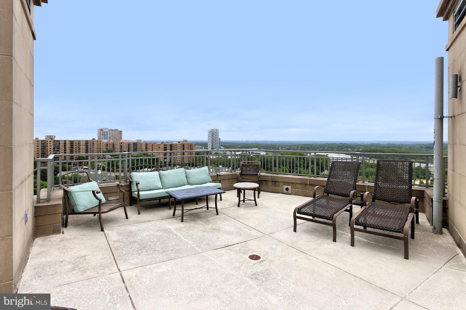 ONE PARK CREST CONDOMINIUM - Residential Lease