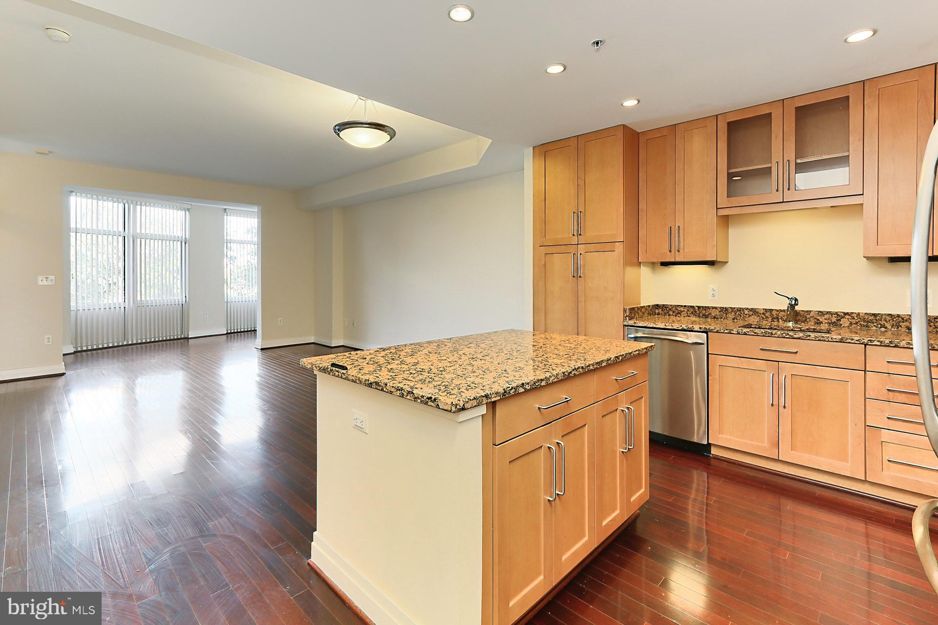 ONE PARK CREST CONDOMINIUM - Residential Lease