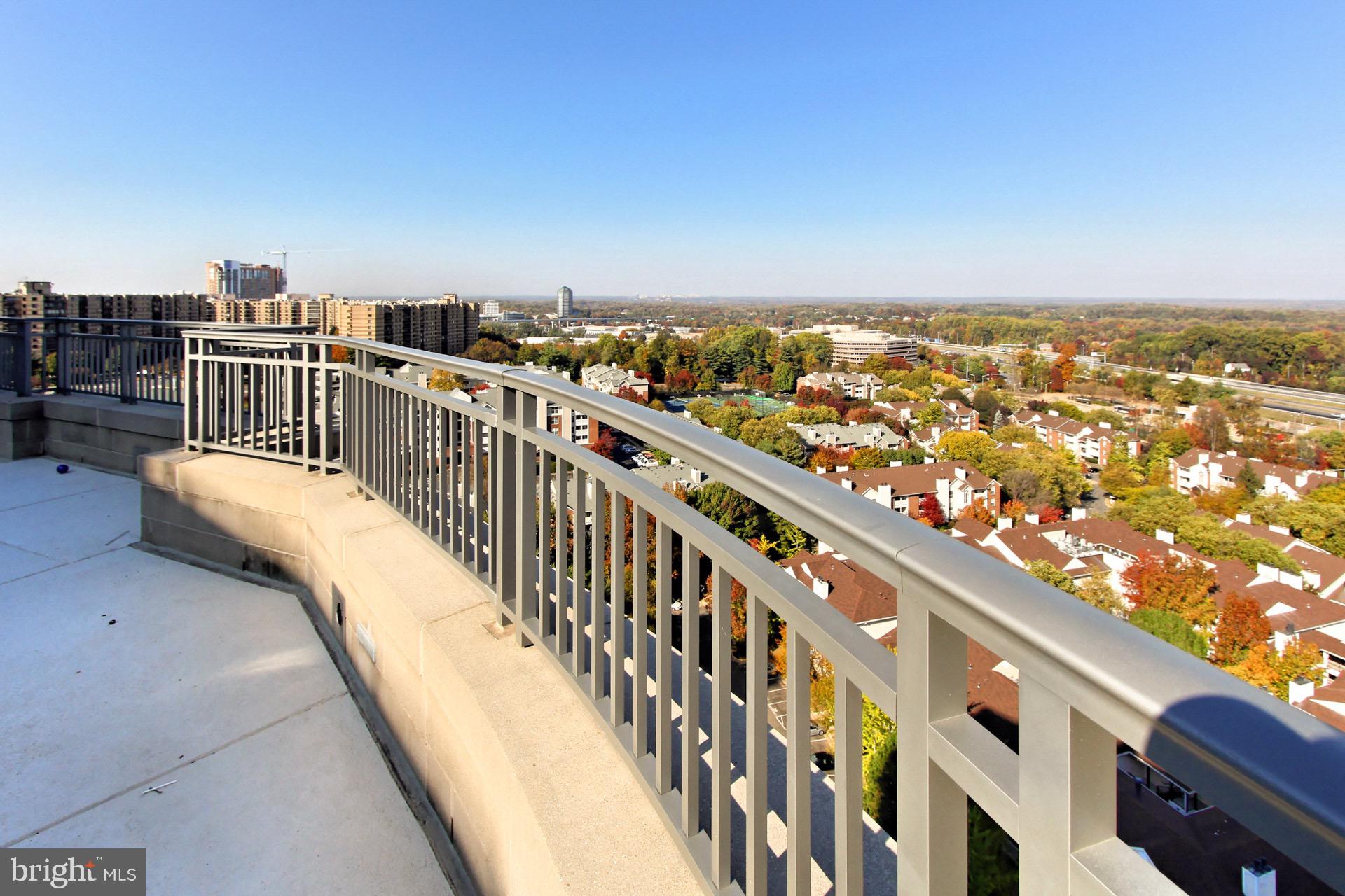 ONE PARK CREST CONDOMINIUM - Residential Lease