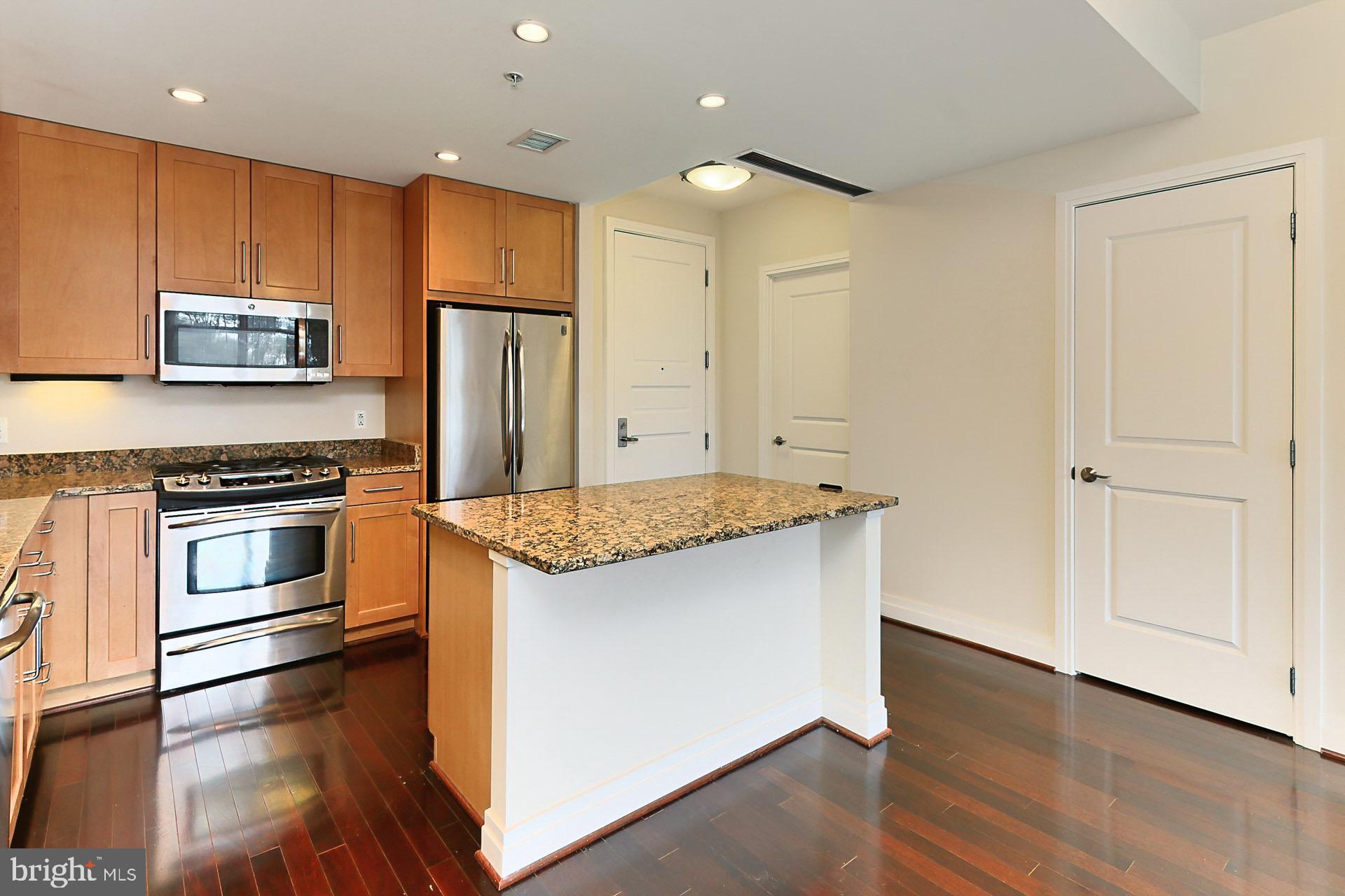 ONE PARK CREST CONDOMINIUM - Residential Lease