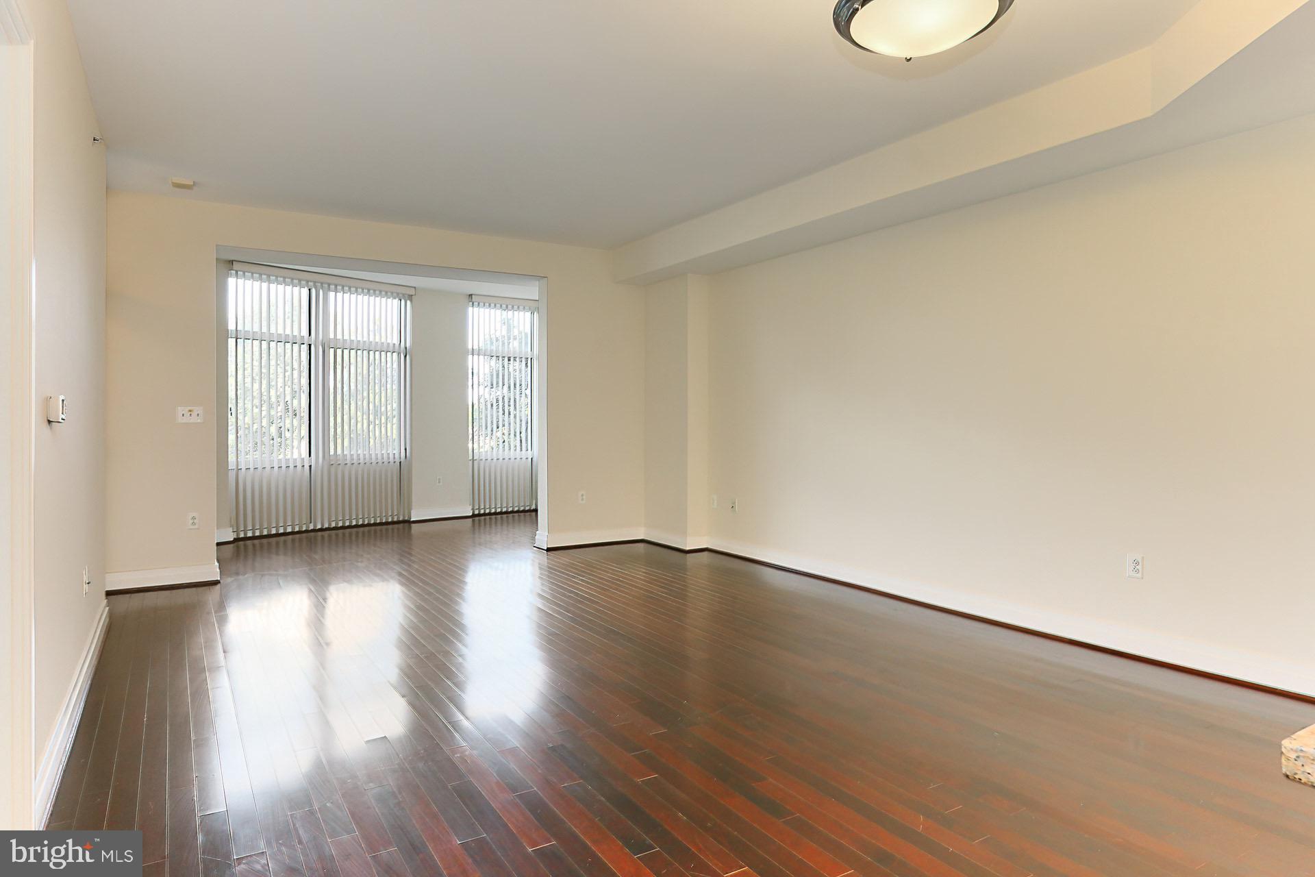 ONE PARK CREST CONDOMINIUM - Residential Lease