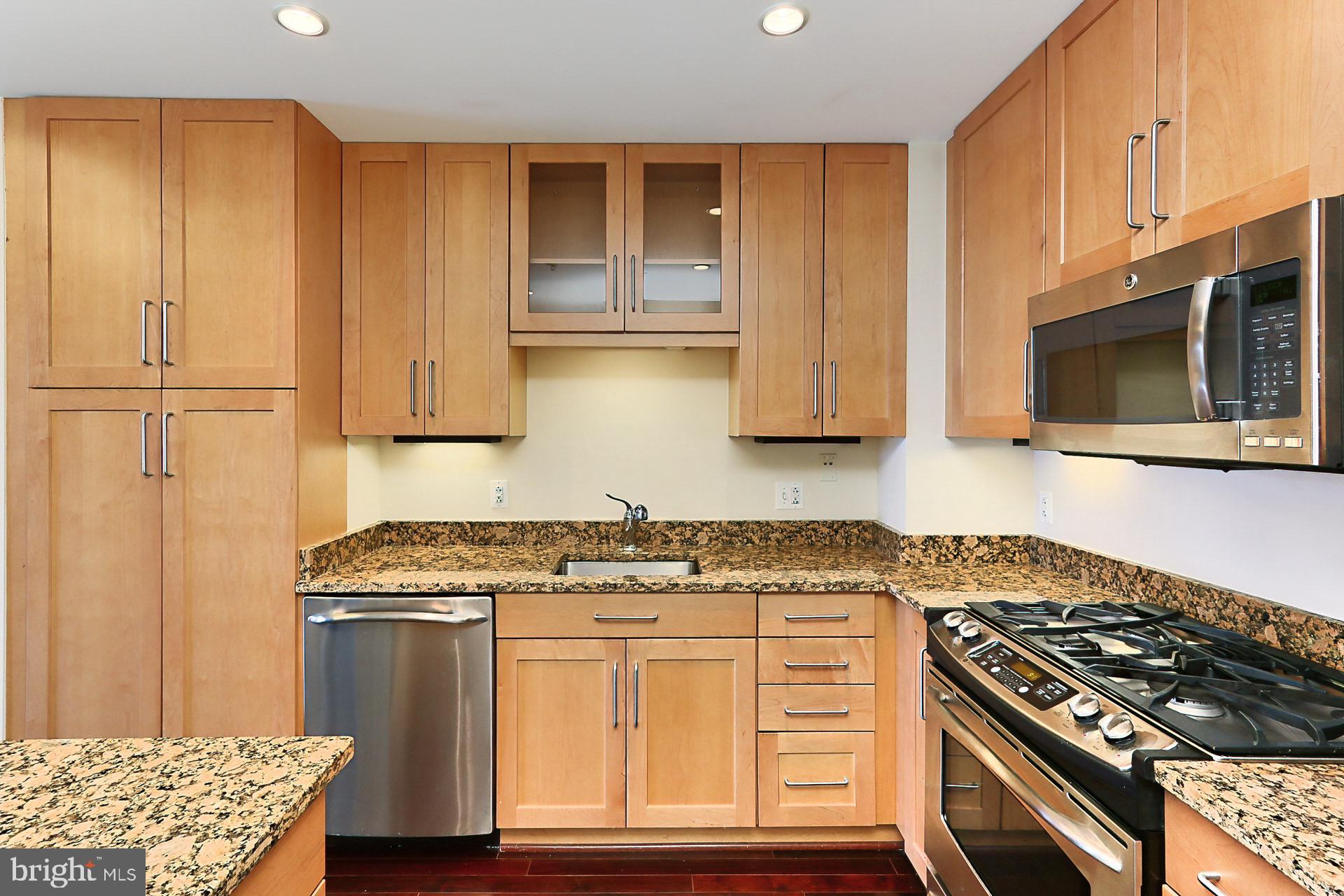 ONE PARK CREST CONDOMINIUM - Residential Lease