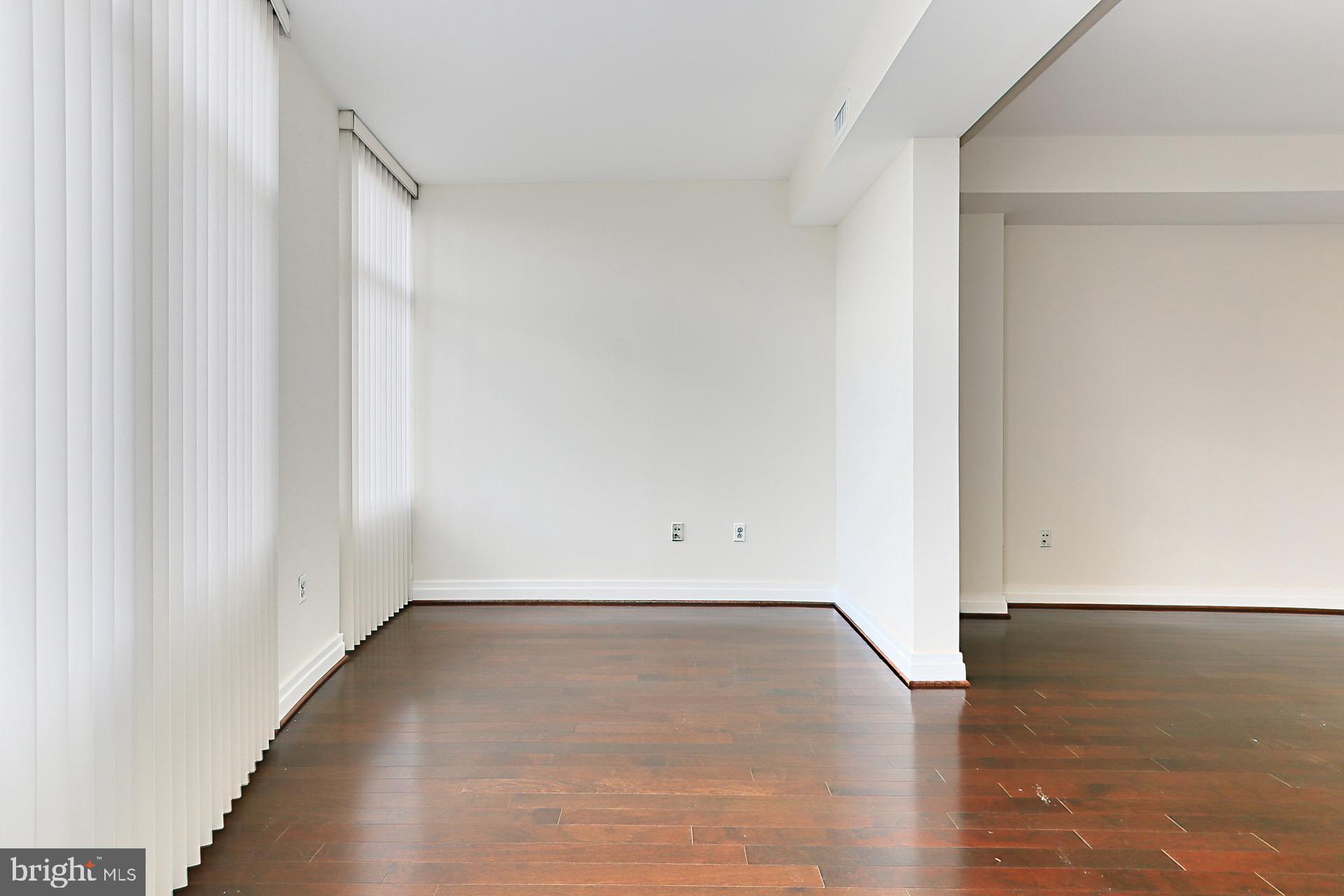 ONE PARK CREST CONDOMINIUM - Residential Lease