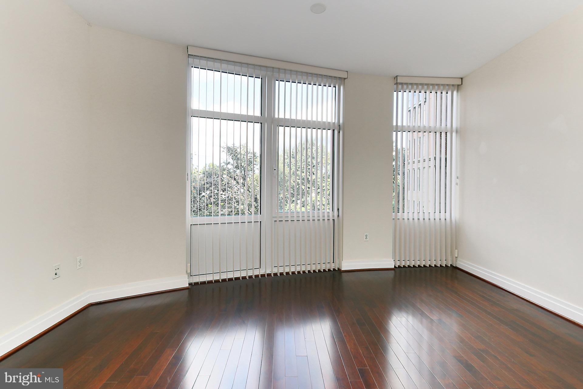 ONE PARK CREST CONDOMINIUM - Residential Lease