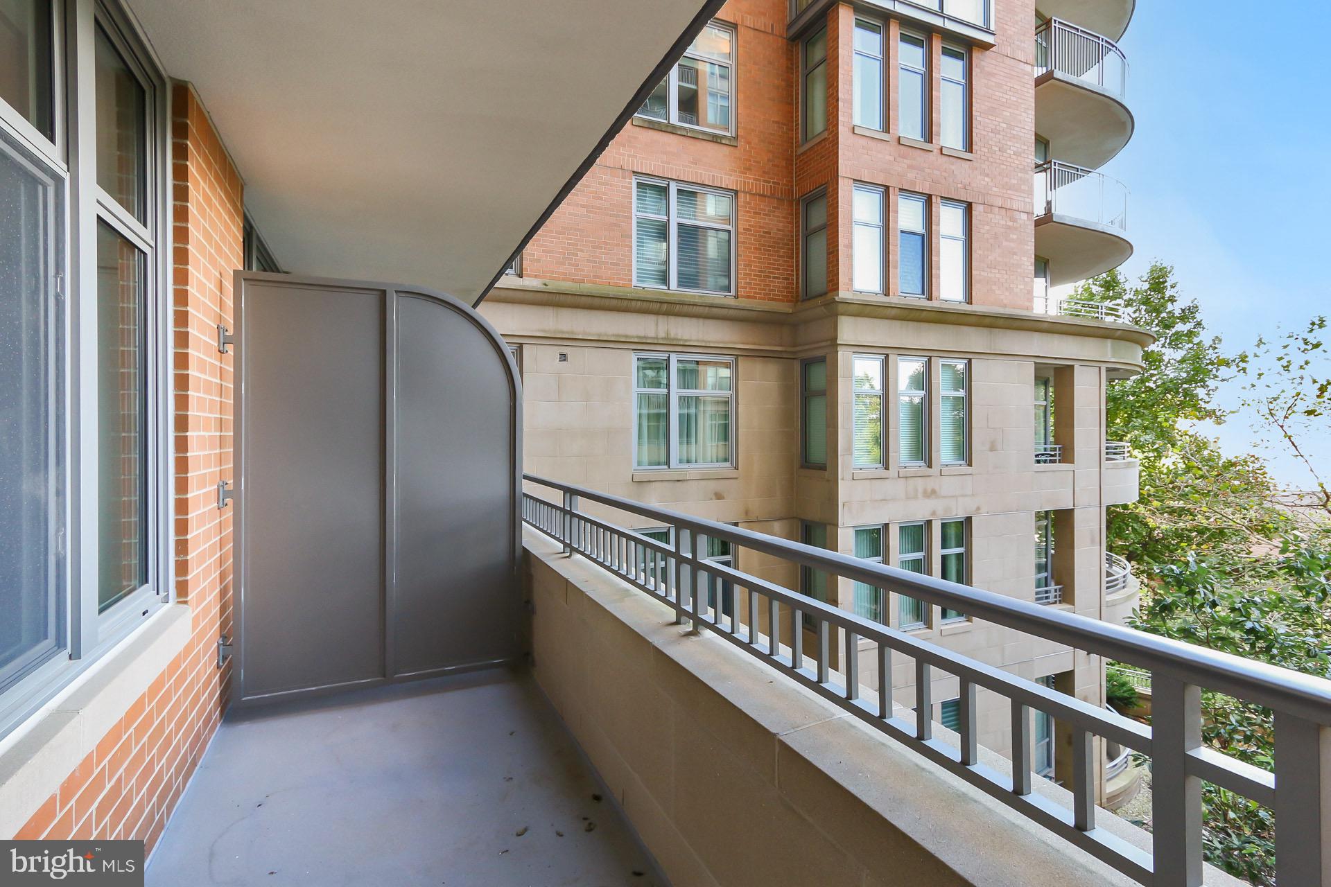 ONE PARK CREST CONDOMINIUM - Residential Lease