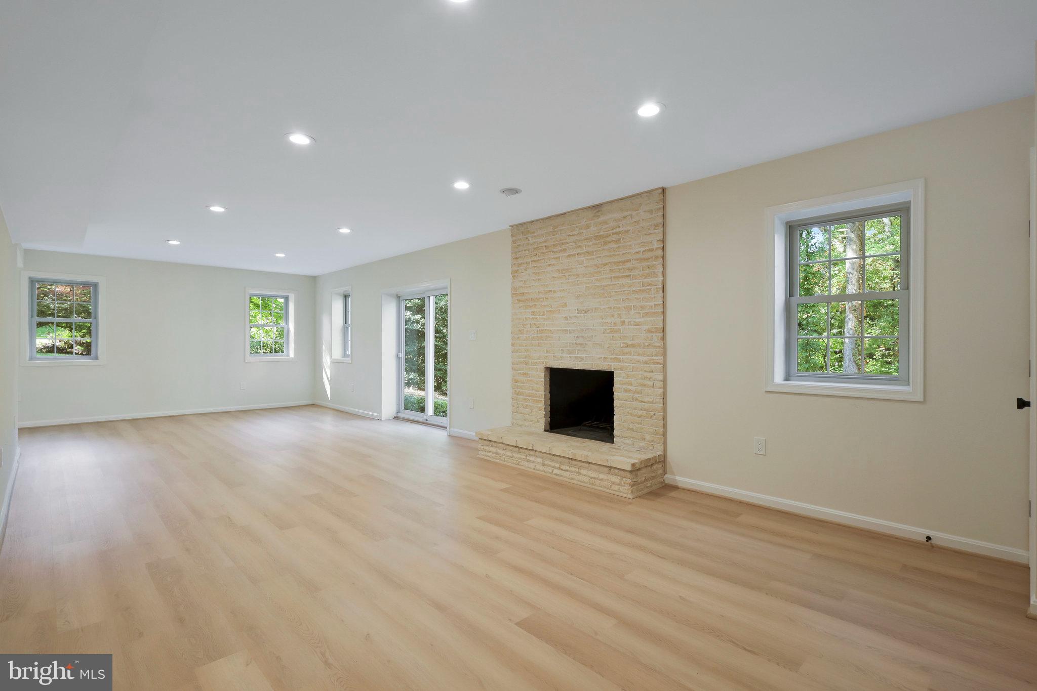 CEDARS OF MC LEAN - Residential