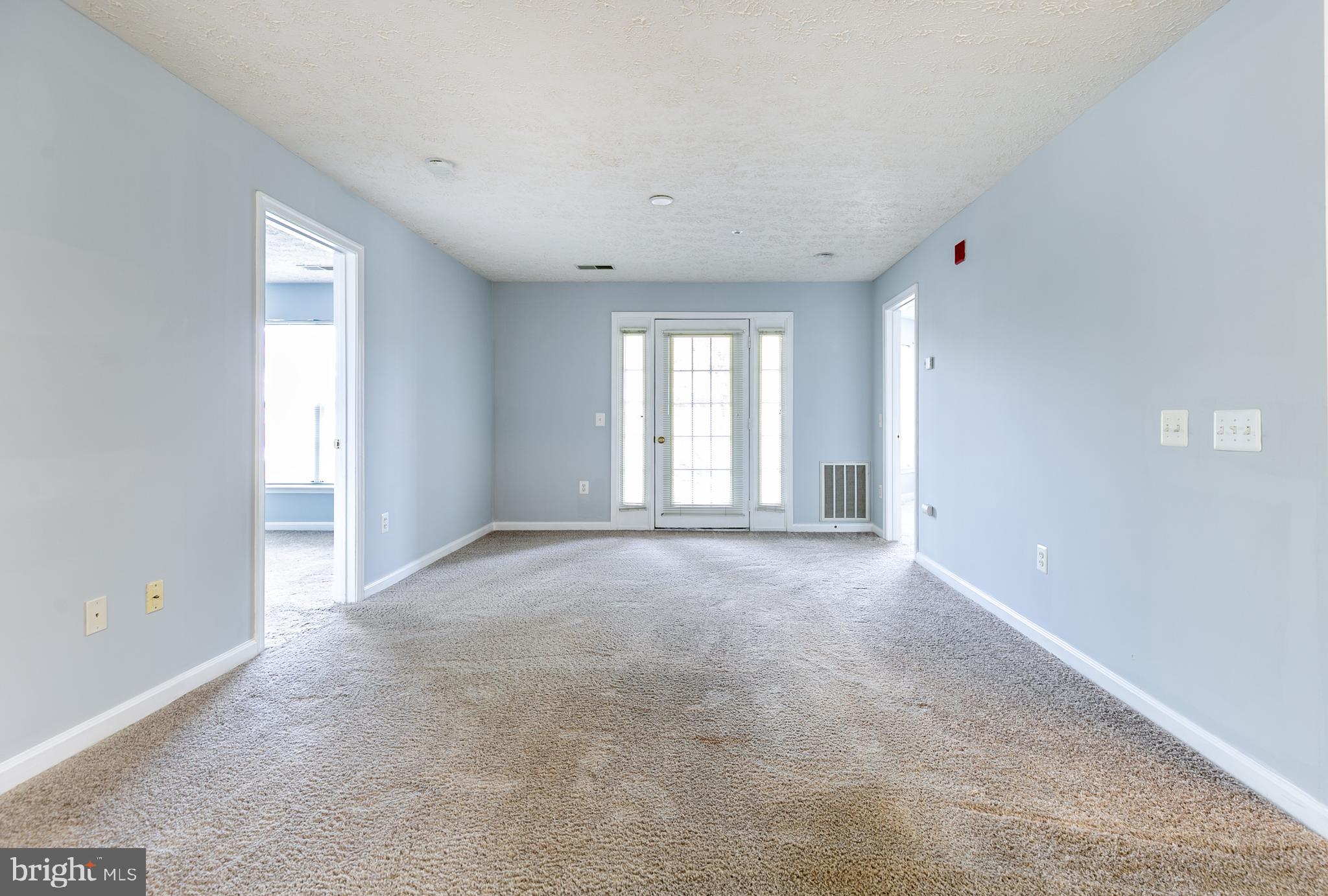 WINDGATE CONDO - Residential