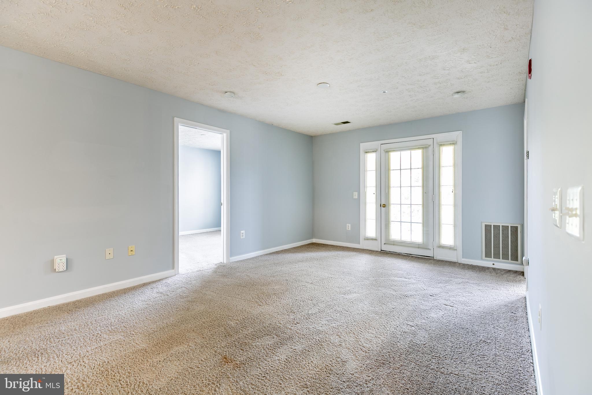 WINDGATE CONDO - Residential