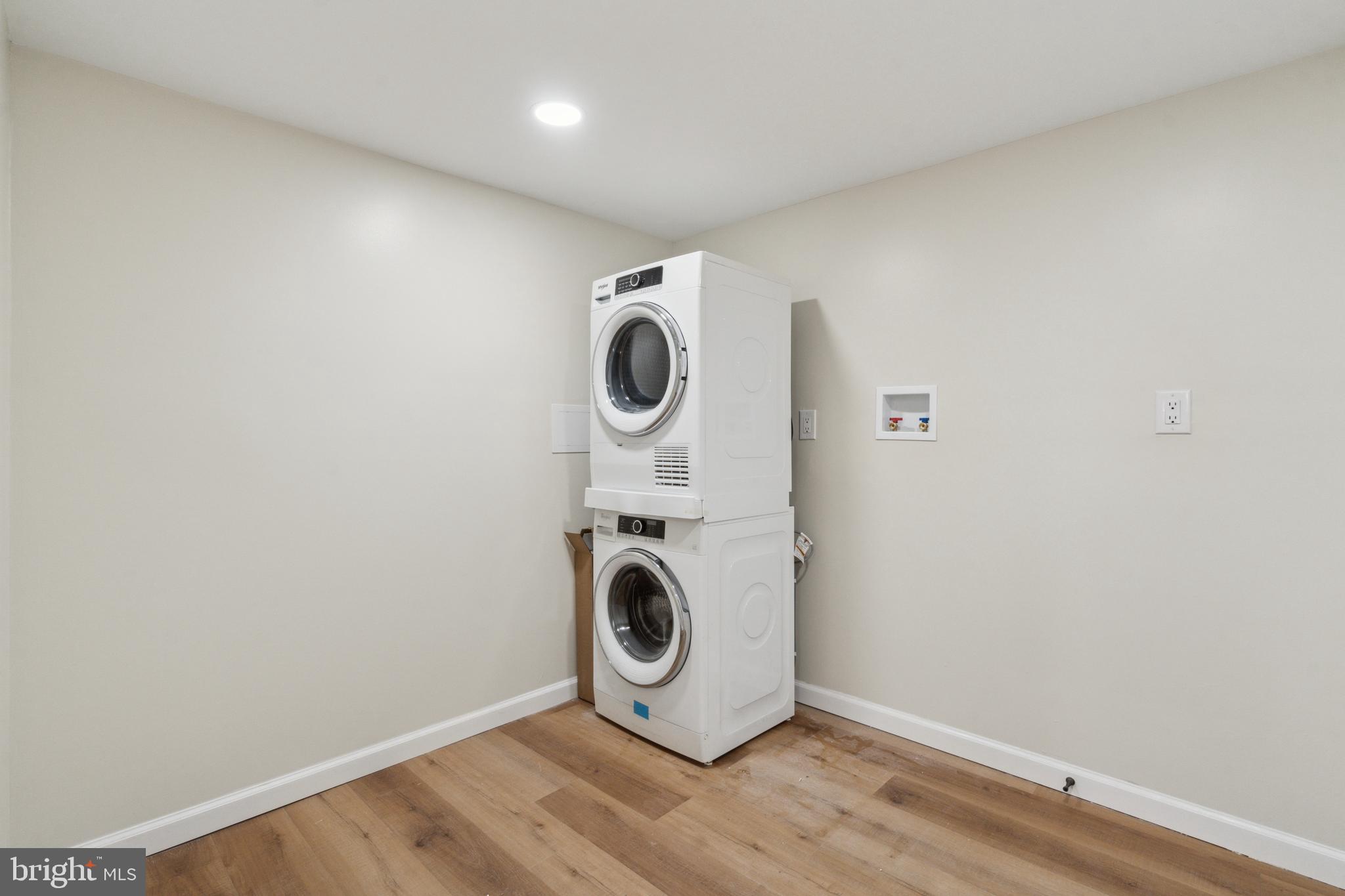 POINT BREEZE - Residential