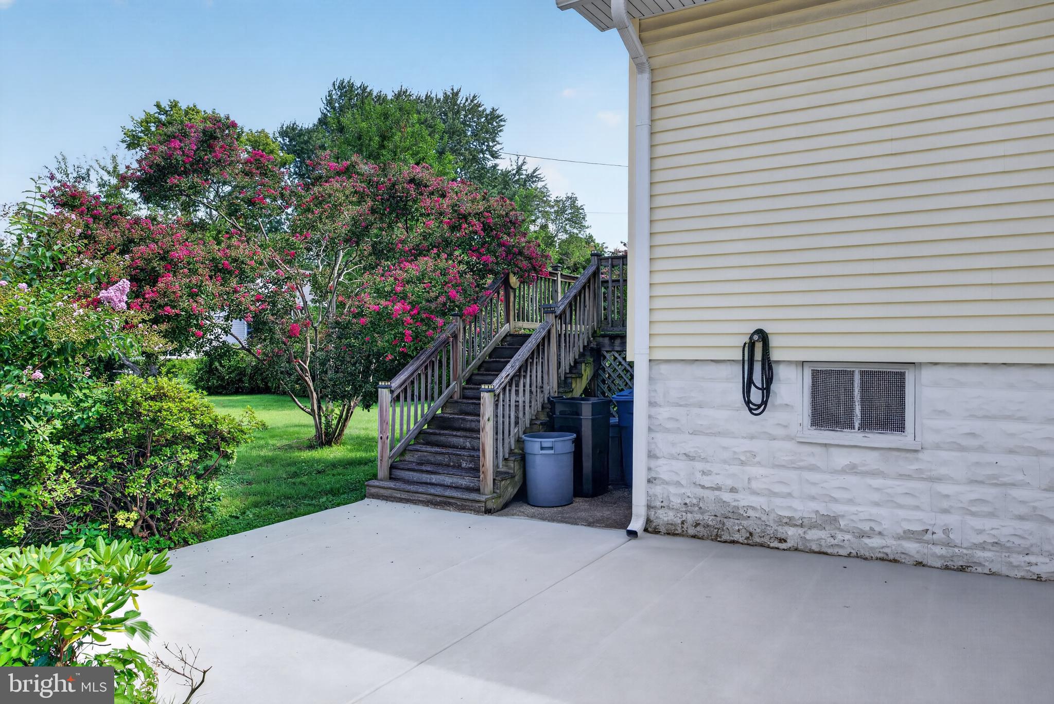 57 W GRADWELL AVENUE