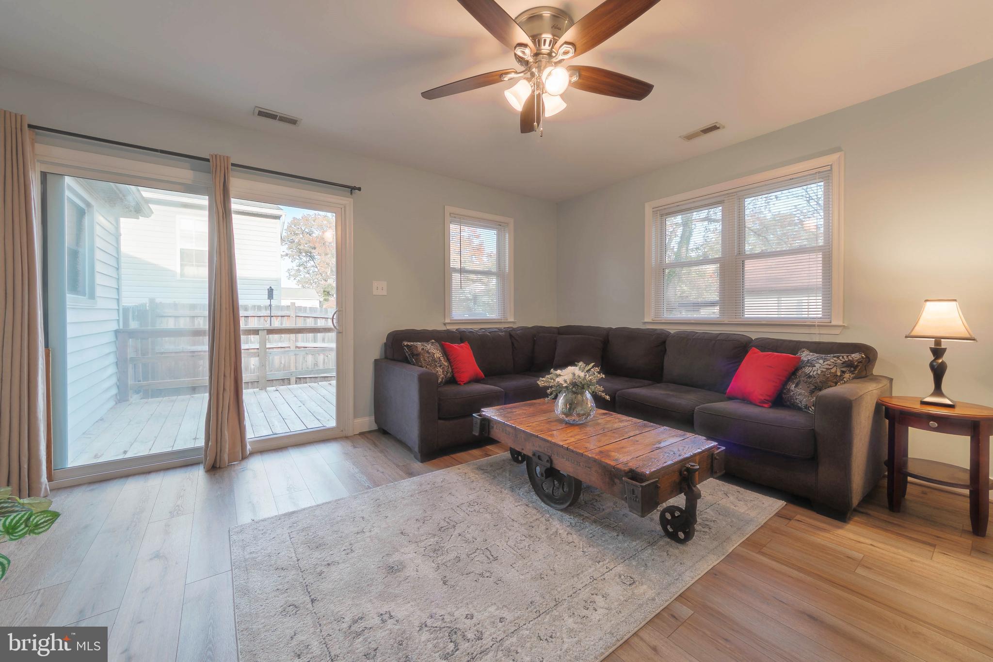 SILVER SANDS - Residential