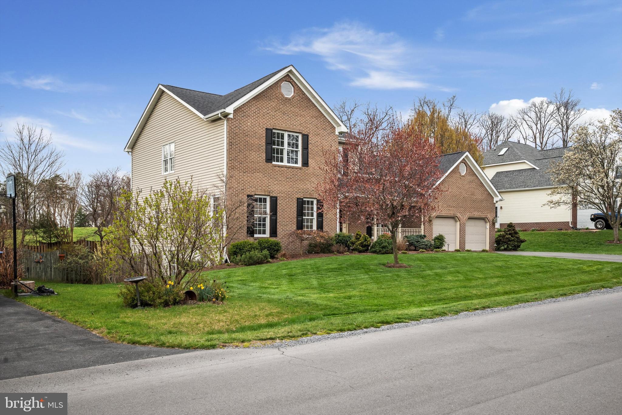 PIONEER HEIGHTS - Residential