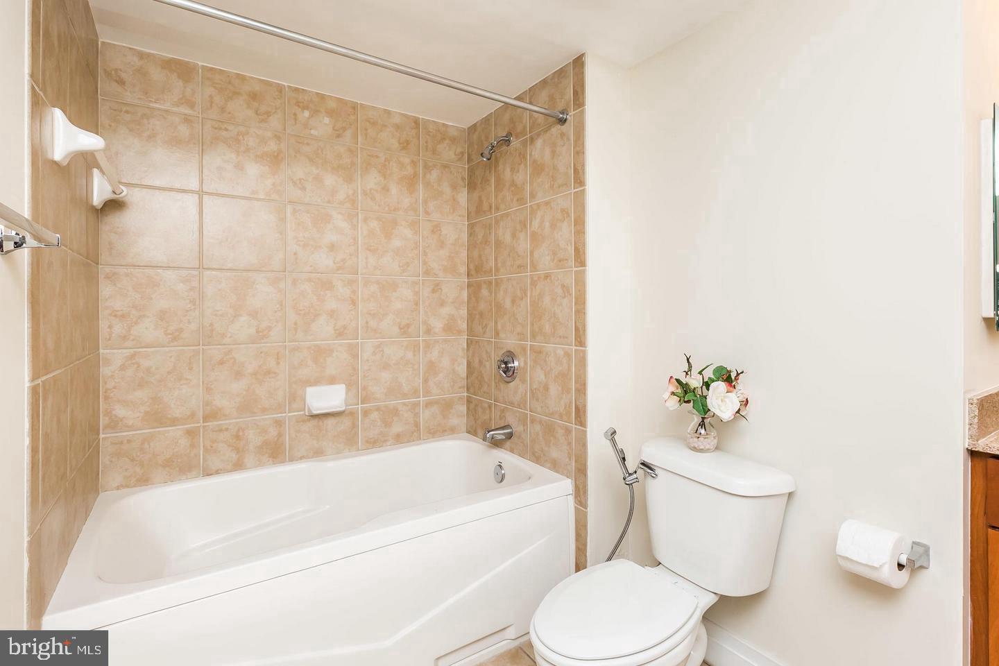 INNER HARBOR - Residential Lease