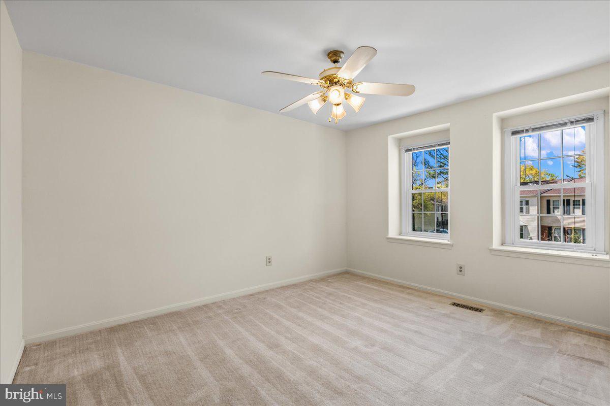 KEENE  MILL WOODS - Residential