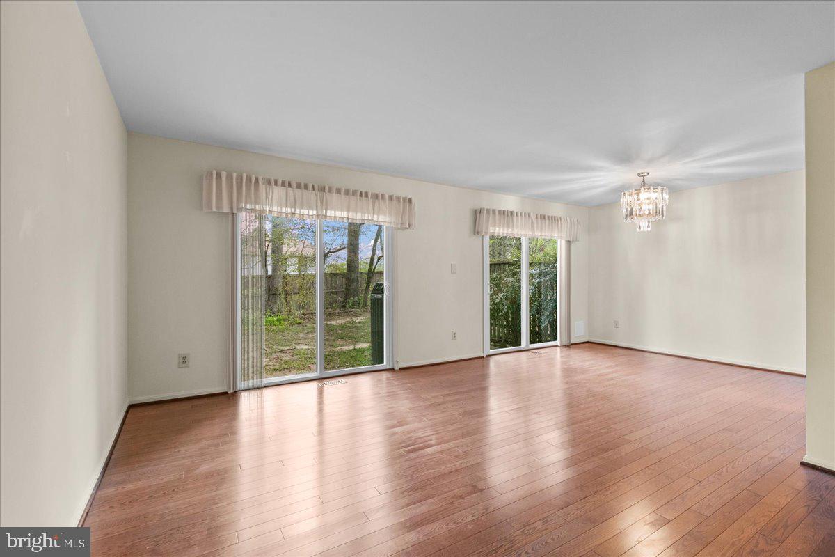 KEENE  MILL WOODS - Residential