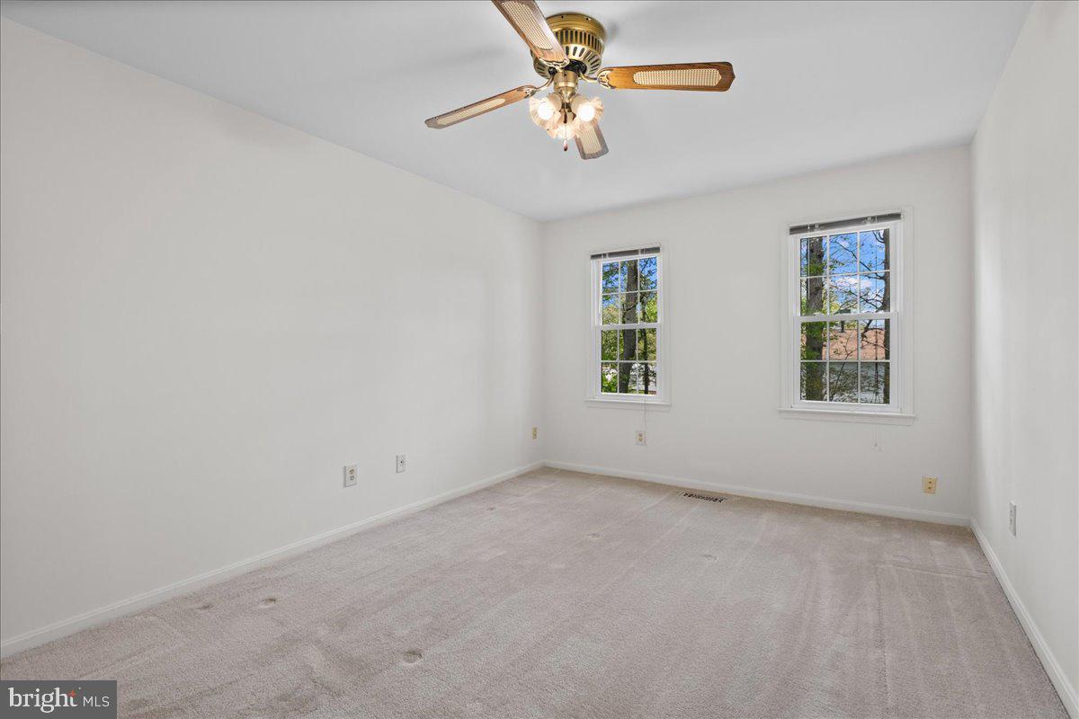 KEENE  MILL WOODS - Residential