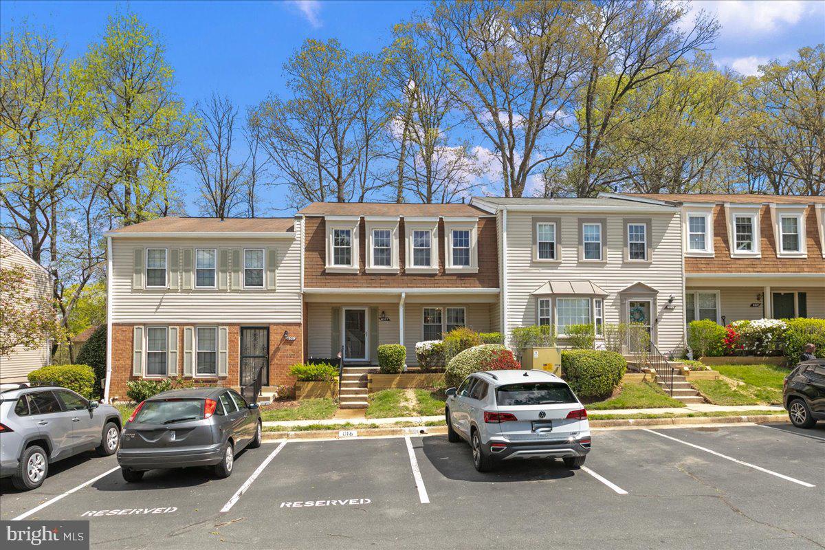 KEENE  MILL WOODS - Residential