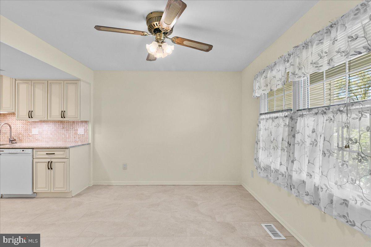 KEENE  MILL WOODS - Residential