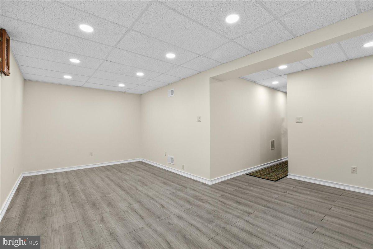 KEENE  MILL WOODS - Residential