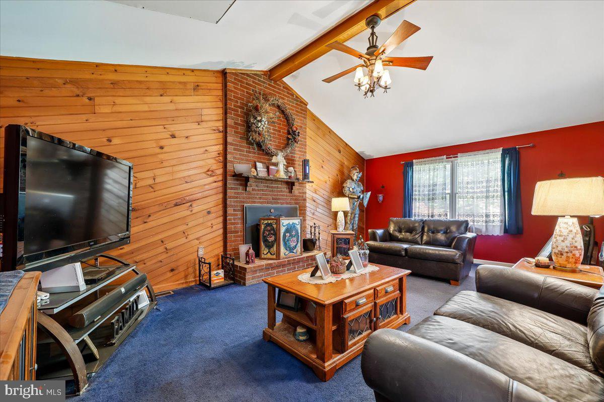 CHRISTY ACRES - Residential