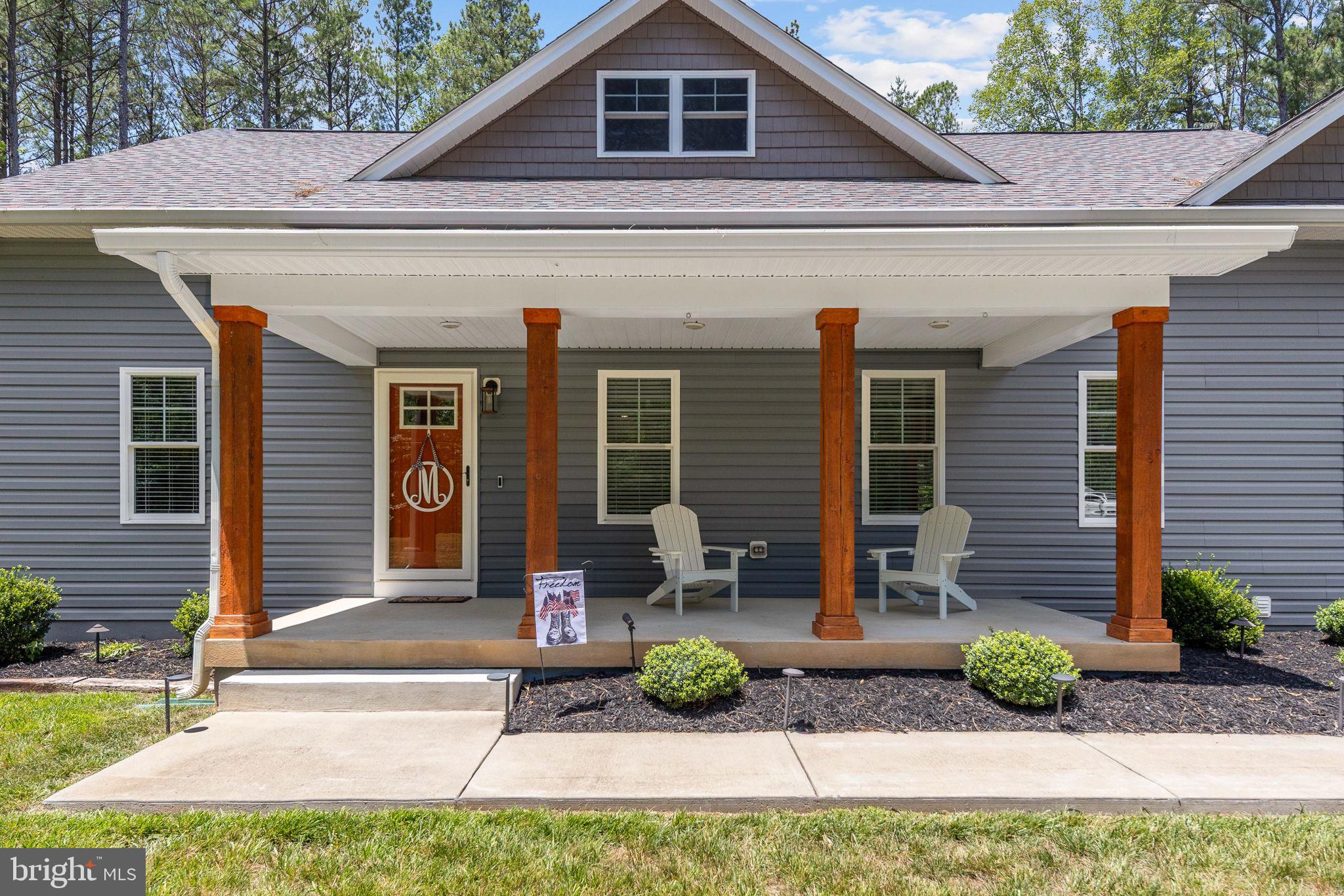 1098 LAKE FOREST DRIVE
