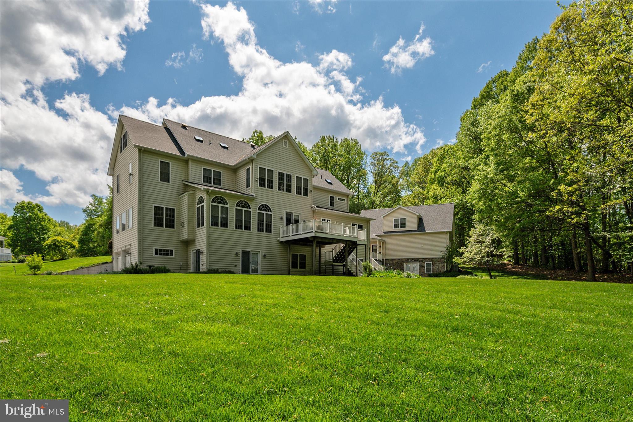 LYONS CREEK OVERLOOK - Residential