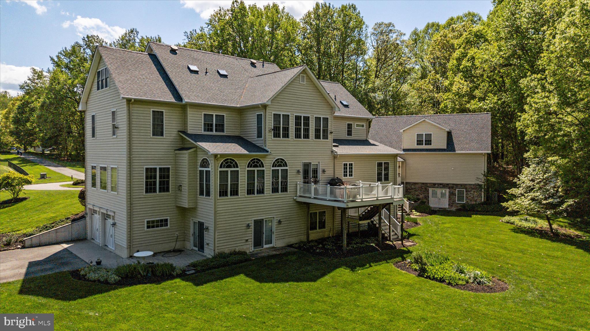 LYONS CREEK OVERLOOK - Residential