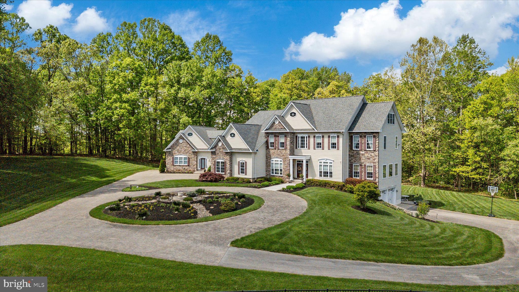LYONS CREEK OVERLOOK - Residential