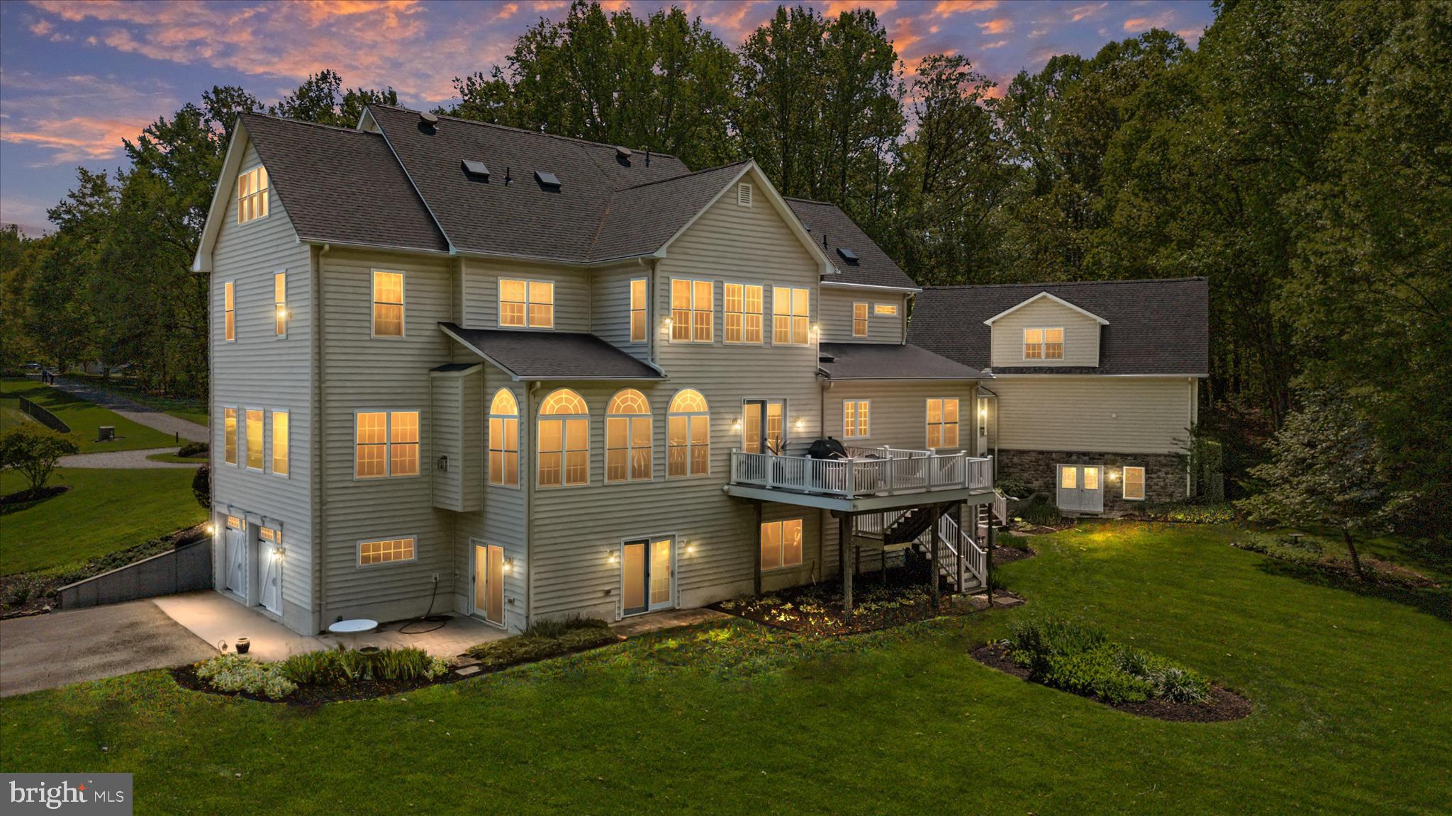 LYONS CREEK OVERLOOK - Residential