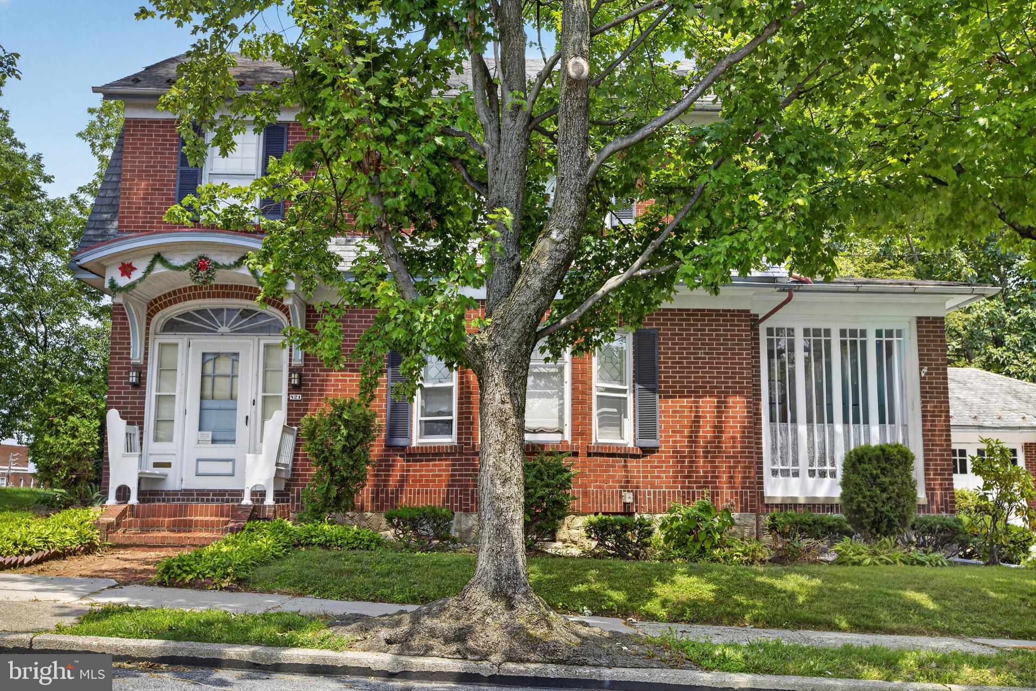 821 N BISHOPTHORPE STREET