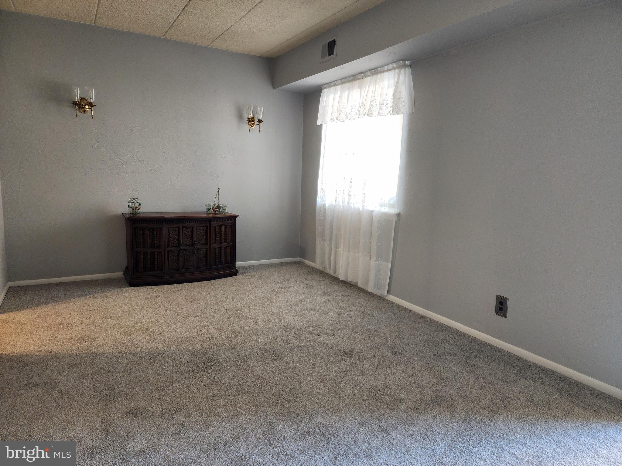 HICKORY HILL - Residential