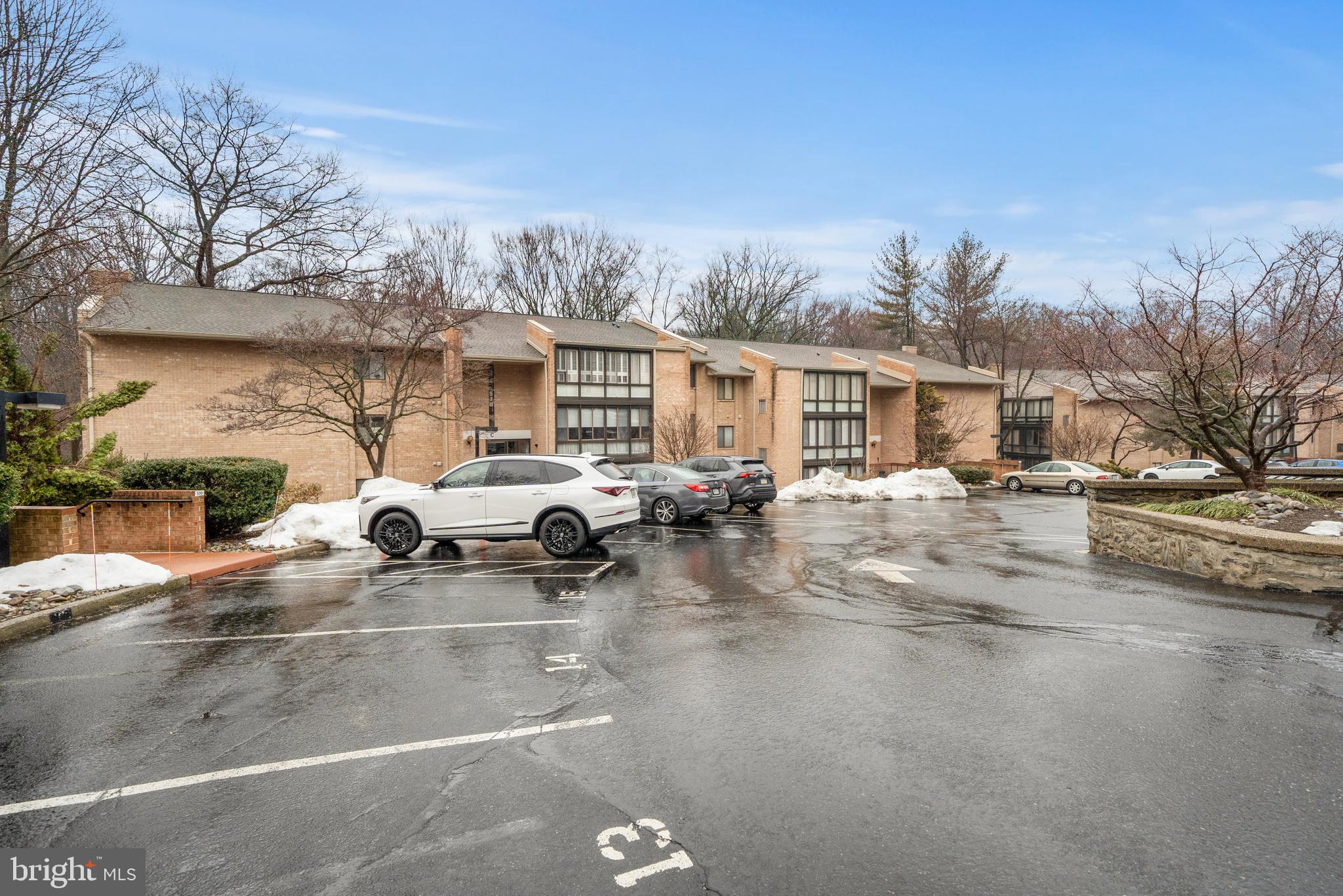 HICKORY HILL - Residential