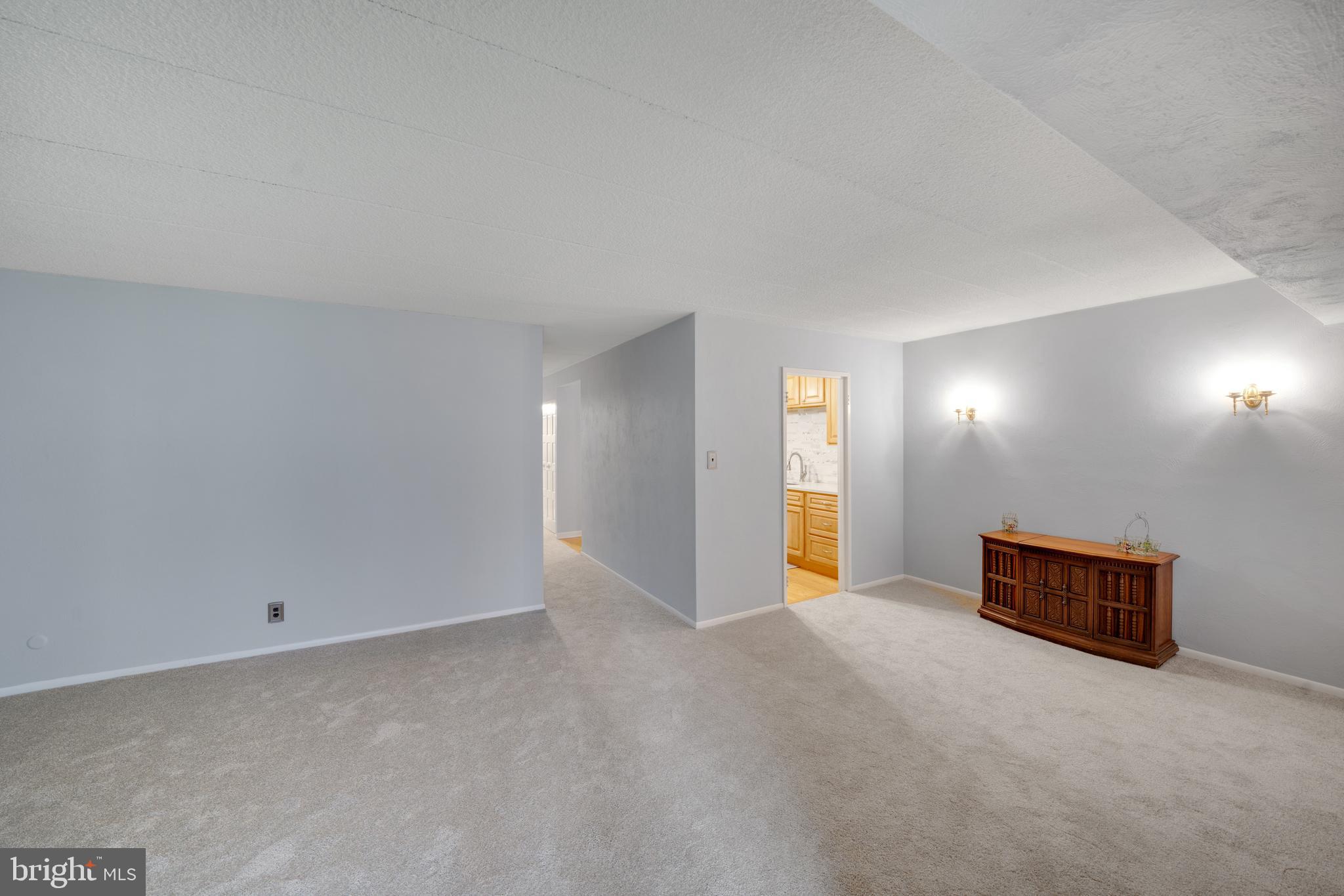 HICKORY HILL - Residential