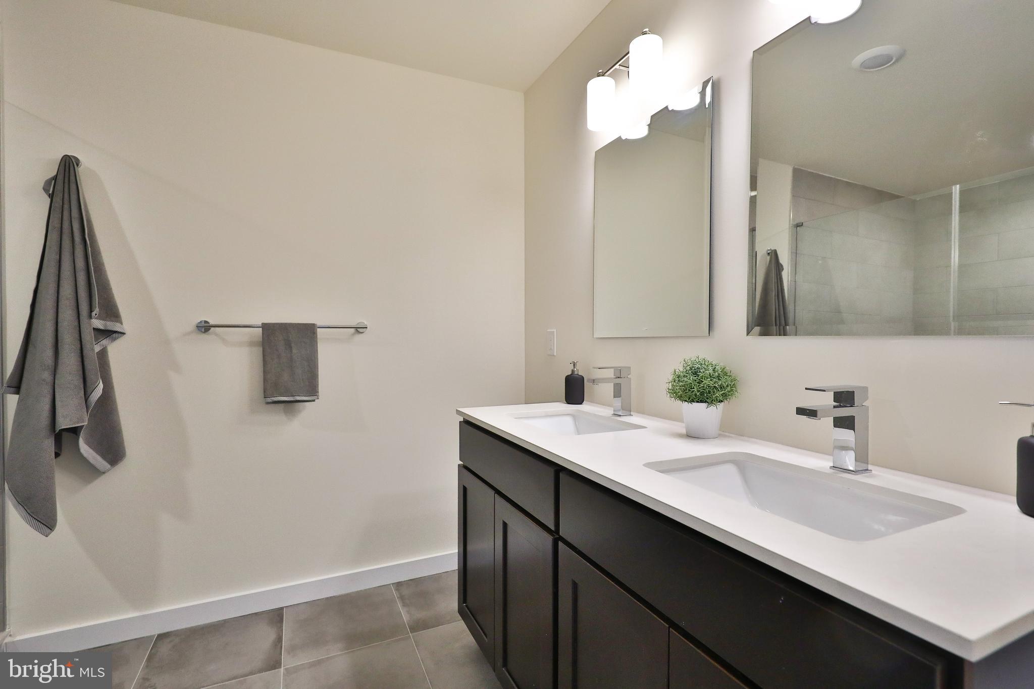 OLDE KENSINGTON - Residential Lease