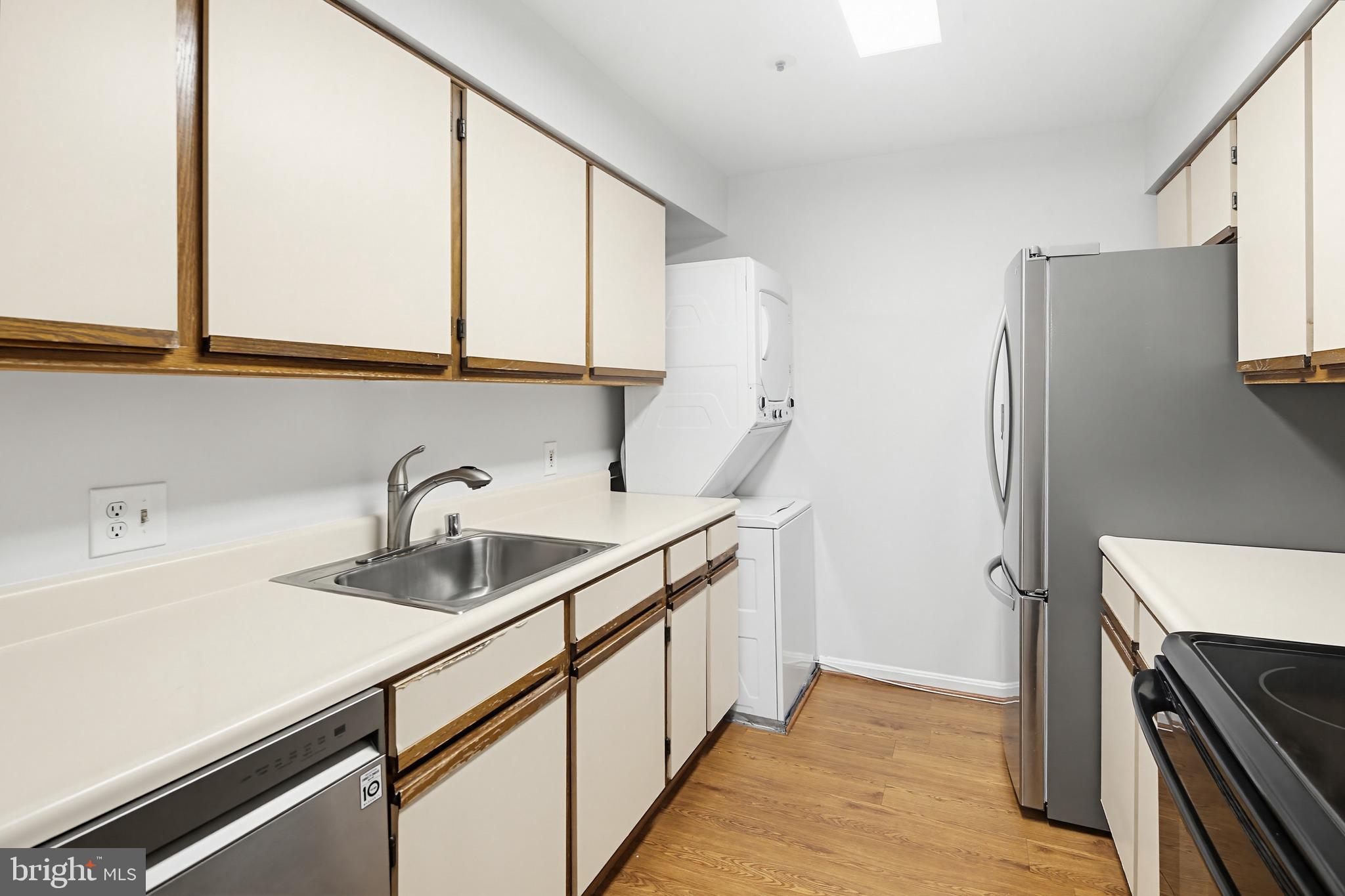 VILLAGE OF MONTGOMERY RUN - Residential