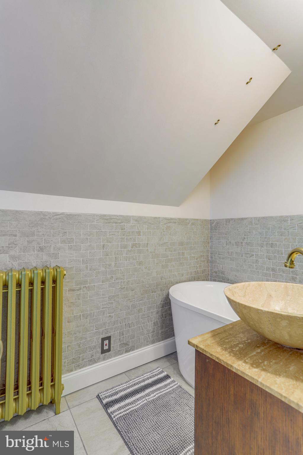 AURORA HILLS - Residential