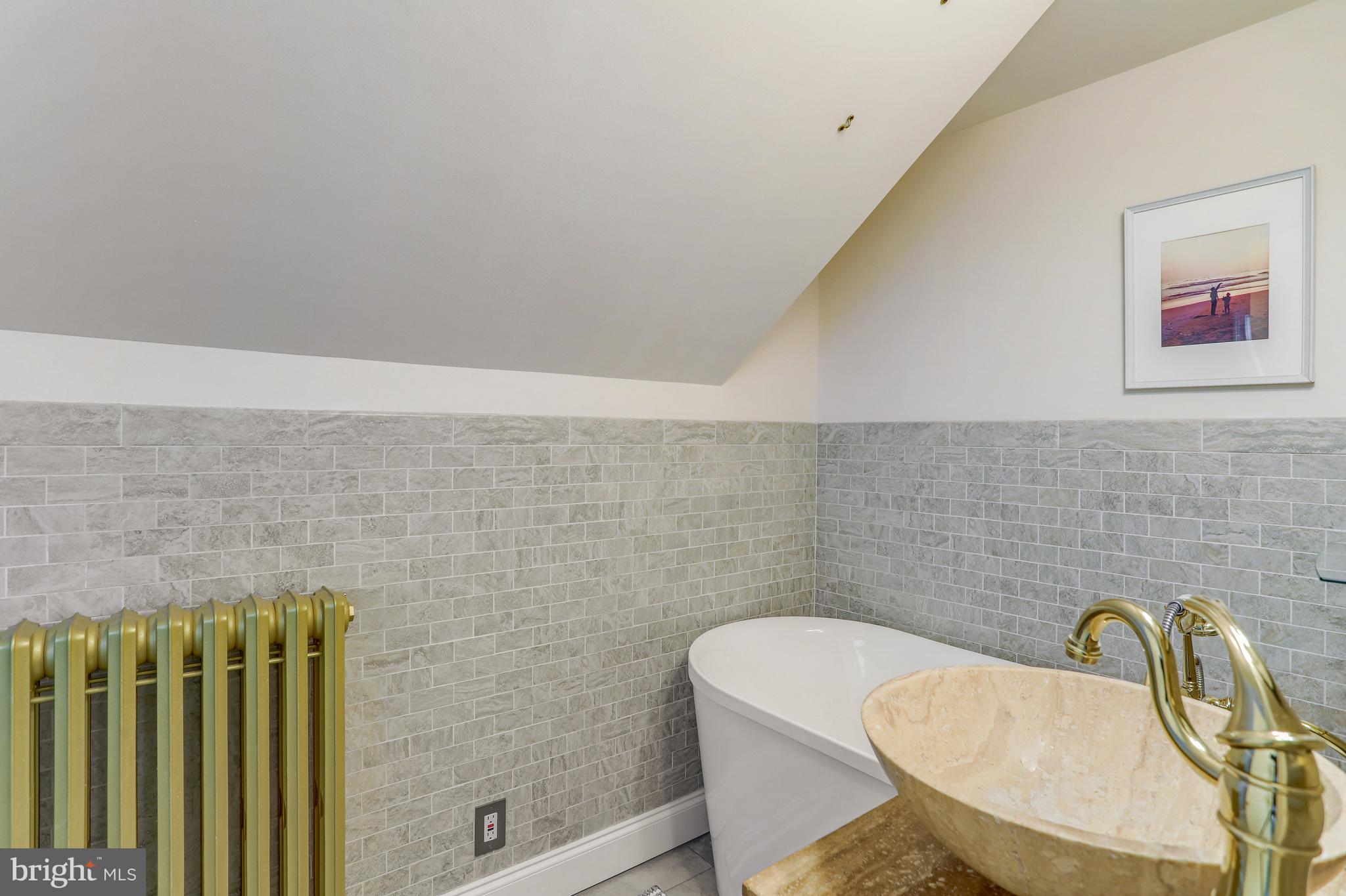 AURORA HILLS - Residential