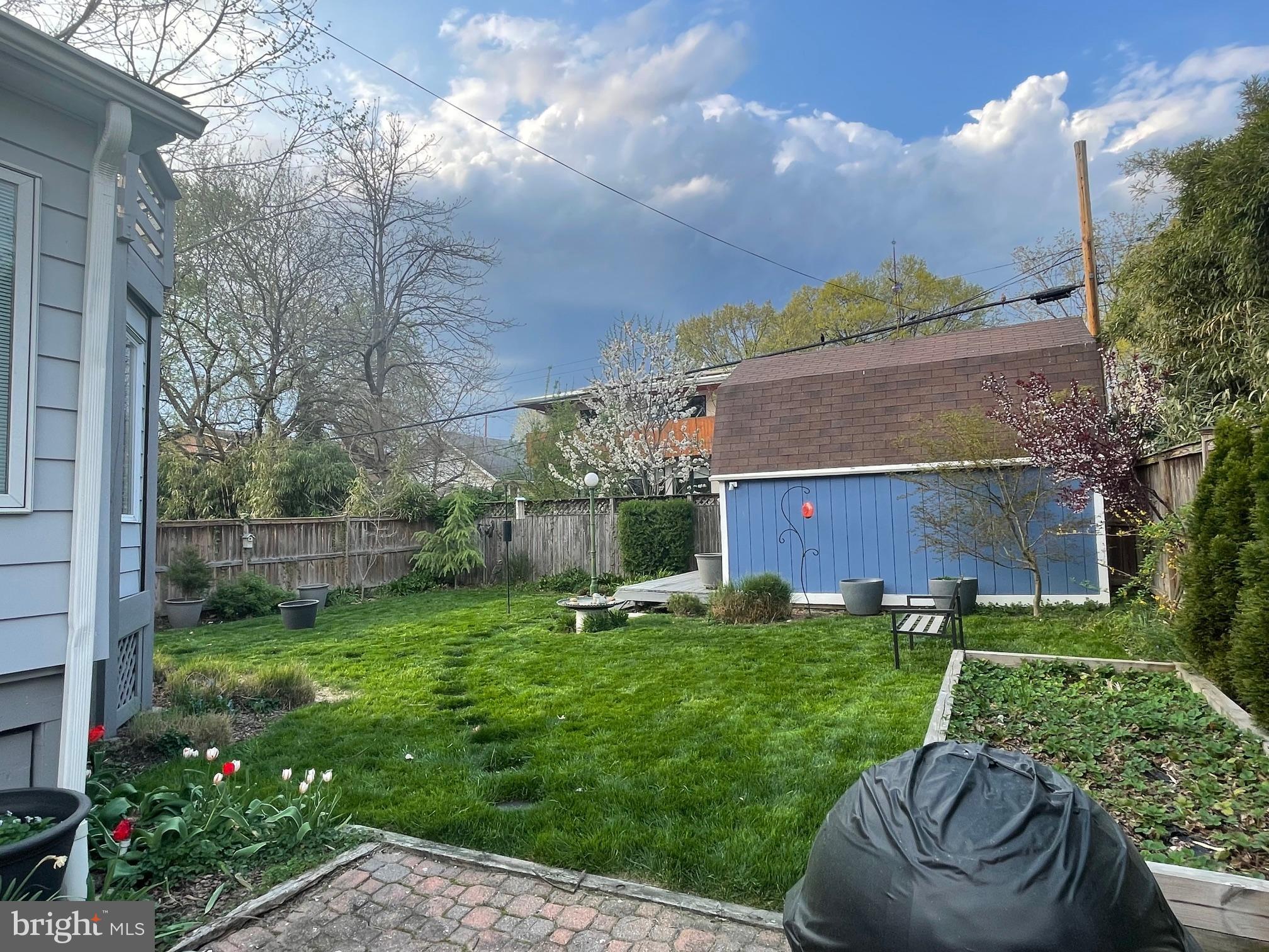 AURORA HILLS - Residential