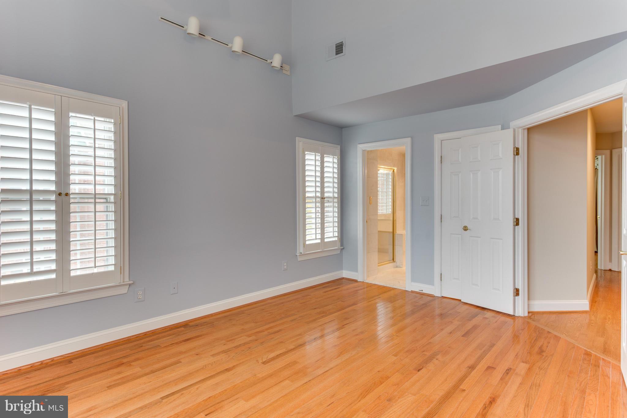 RIVERGATE - Residential Lease