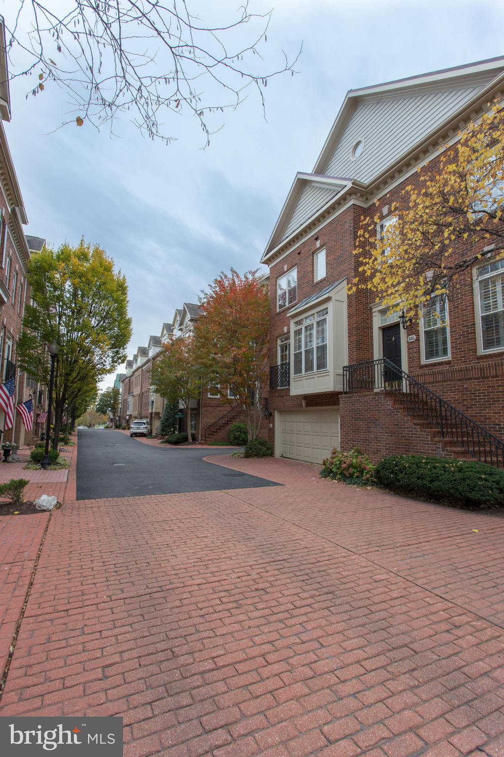 RIVERGATE - Residential Lease