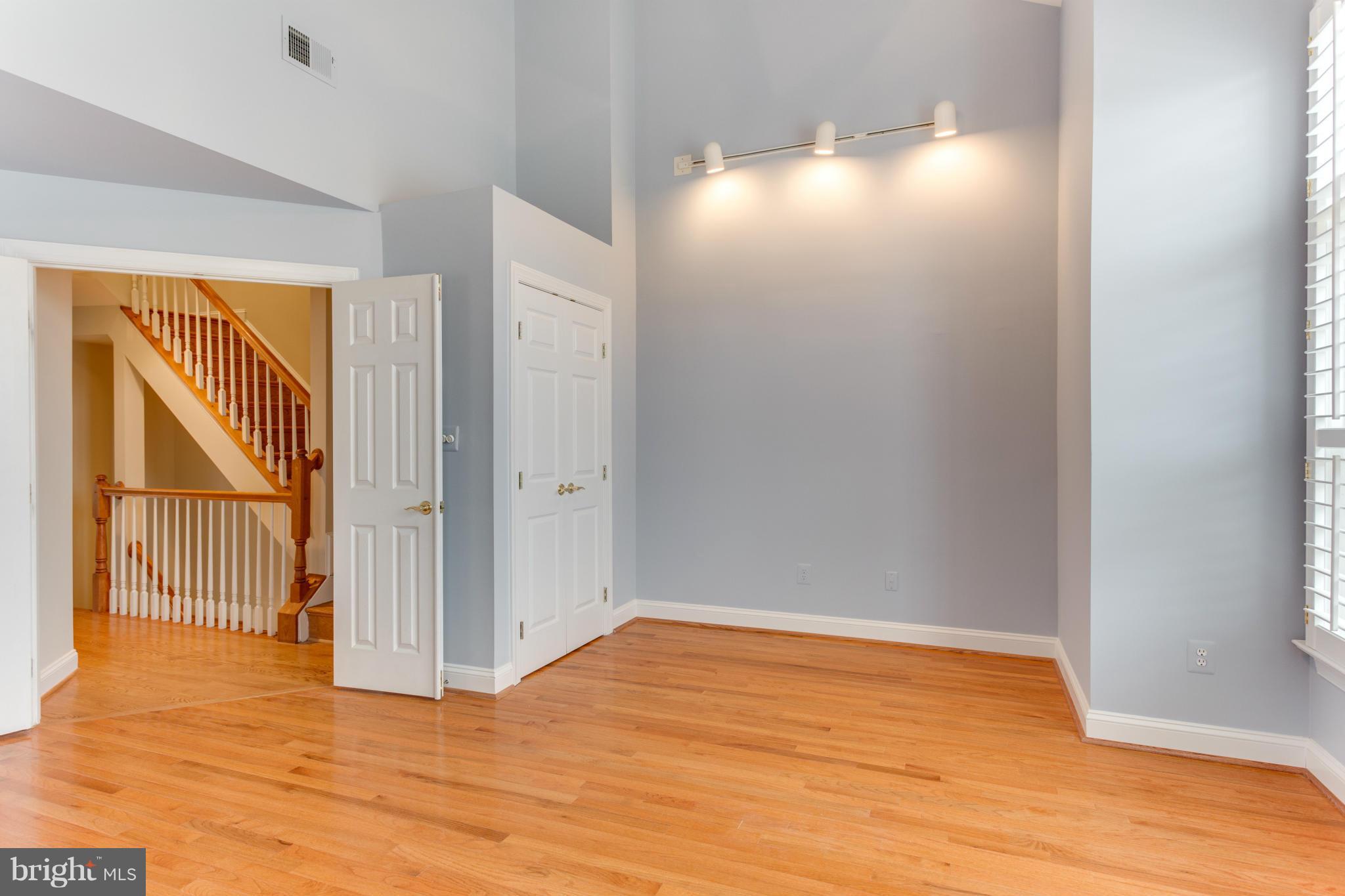 RIVERGATE - Residential Lease